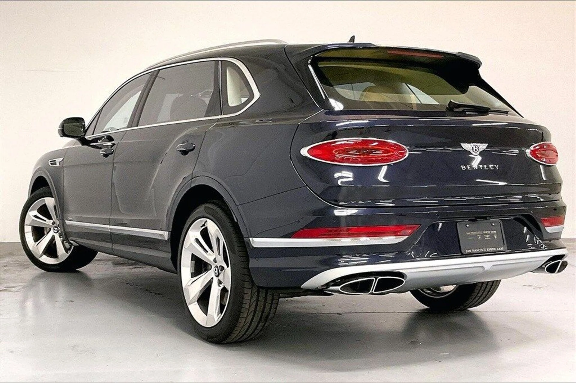 mph005_878929727_69706406005dc13a38391e3076ec3844x_b9dc2a1197