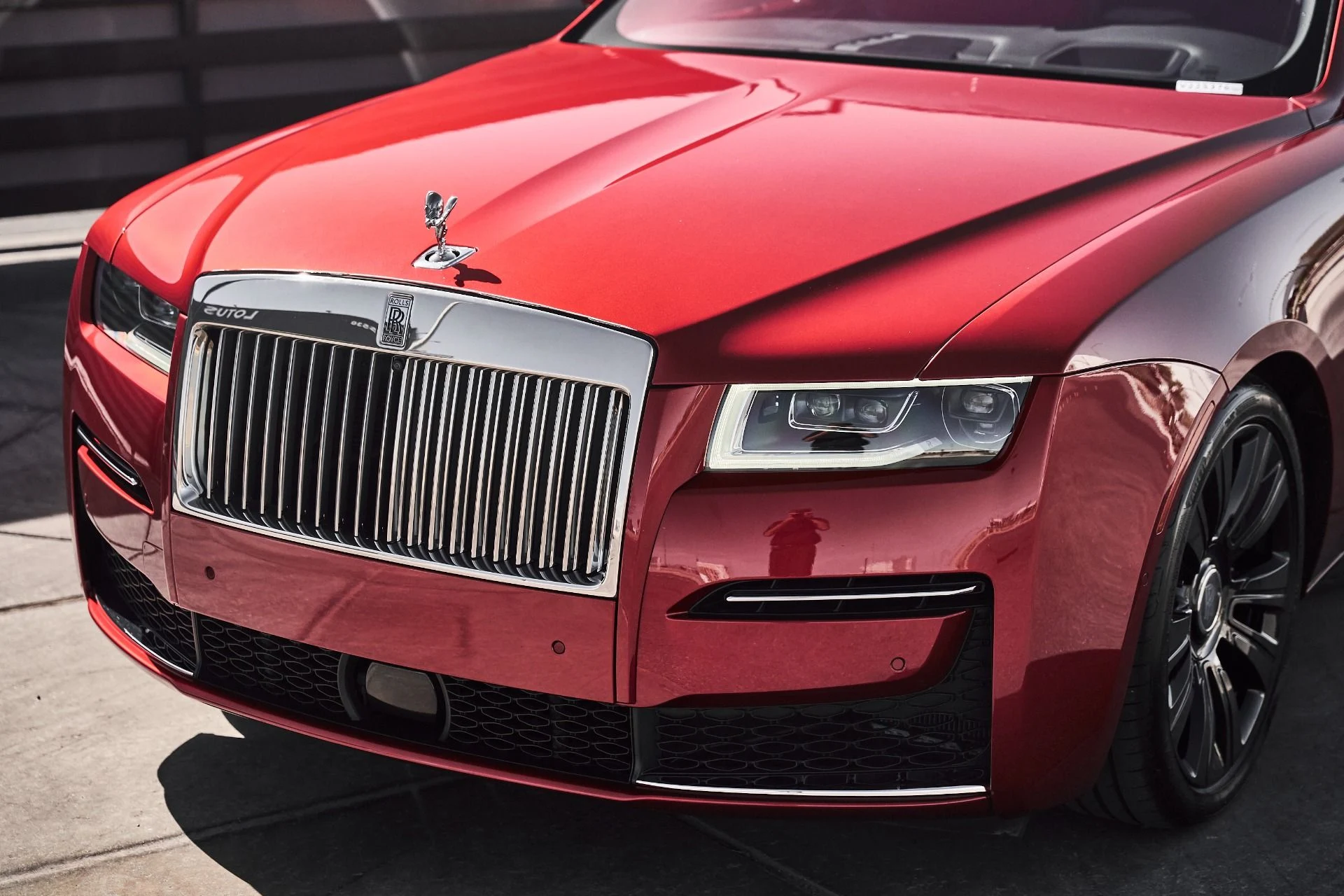 mph005_87902727_Used_2024_Rolls_Royce_Ghost_Base_1781229624_ca73545795