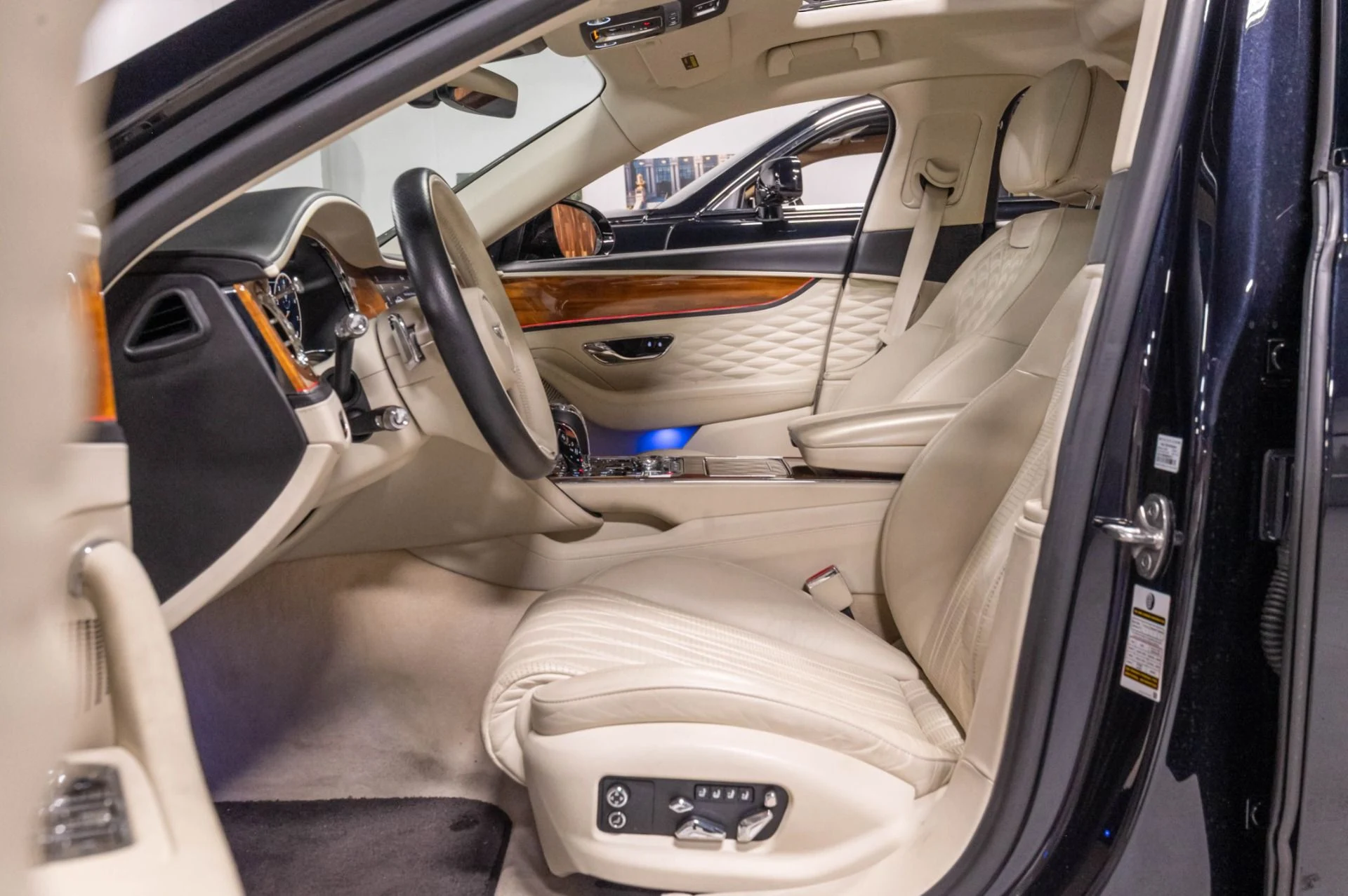 mph005_887175145_Used_2021_Bentley_Flying_Spur_W12_First_Edition_1785446545_37ca616e4f