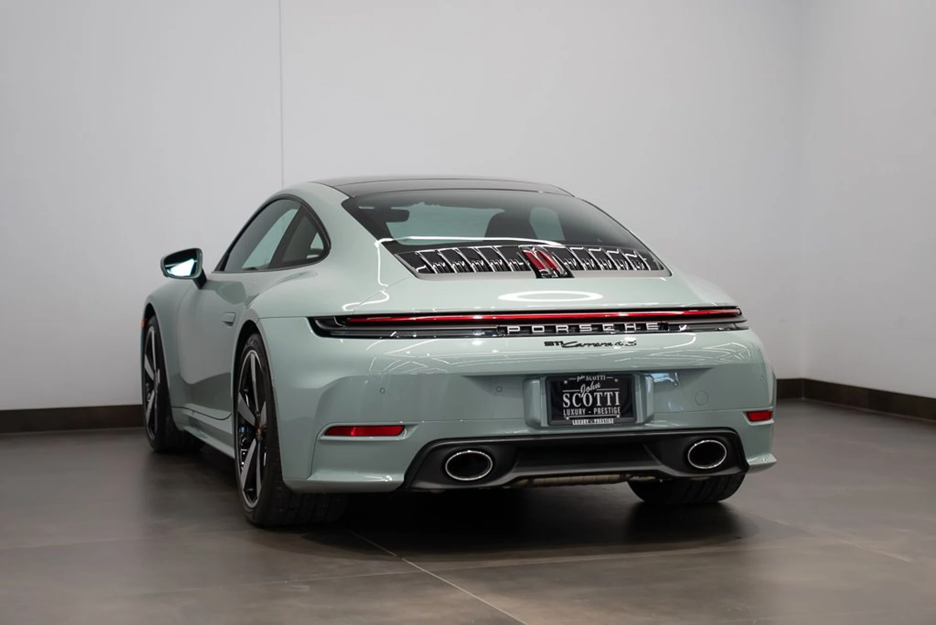 mph005_889894702_porsche_911_2026_jpg_v_1775165756_65135d9daa