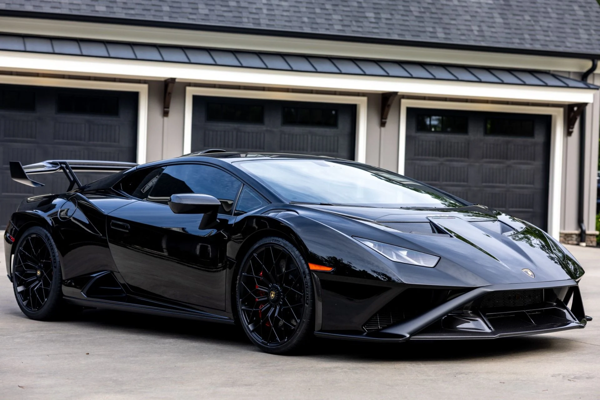 mph005_891747630_Used_2021_Lamborghini_Huracan_STO_1781723231_186768a151