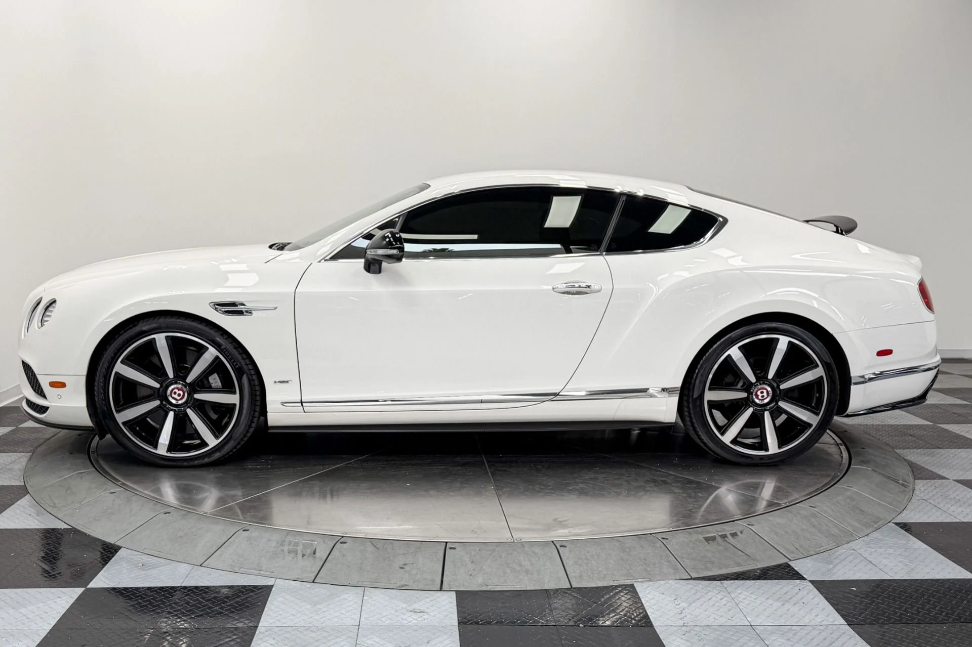mph005_89190152_Used_2016_Bentley_Continental_GT_V8_S_Mulliner_Driving_Specification_Two_Tone_Interior_Interior_1782240717_c495bba8ab