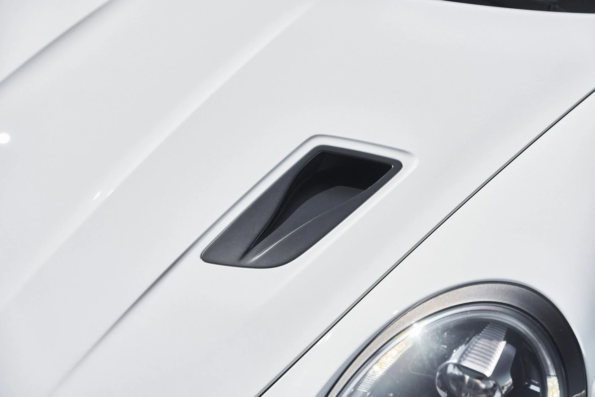 mph005_894928546_Used_2019_Porsche_911_GT_3_RS_1780421784_992a9557d9