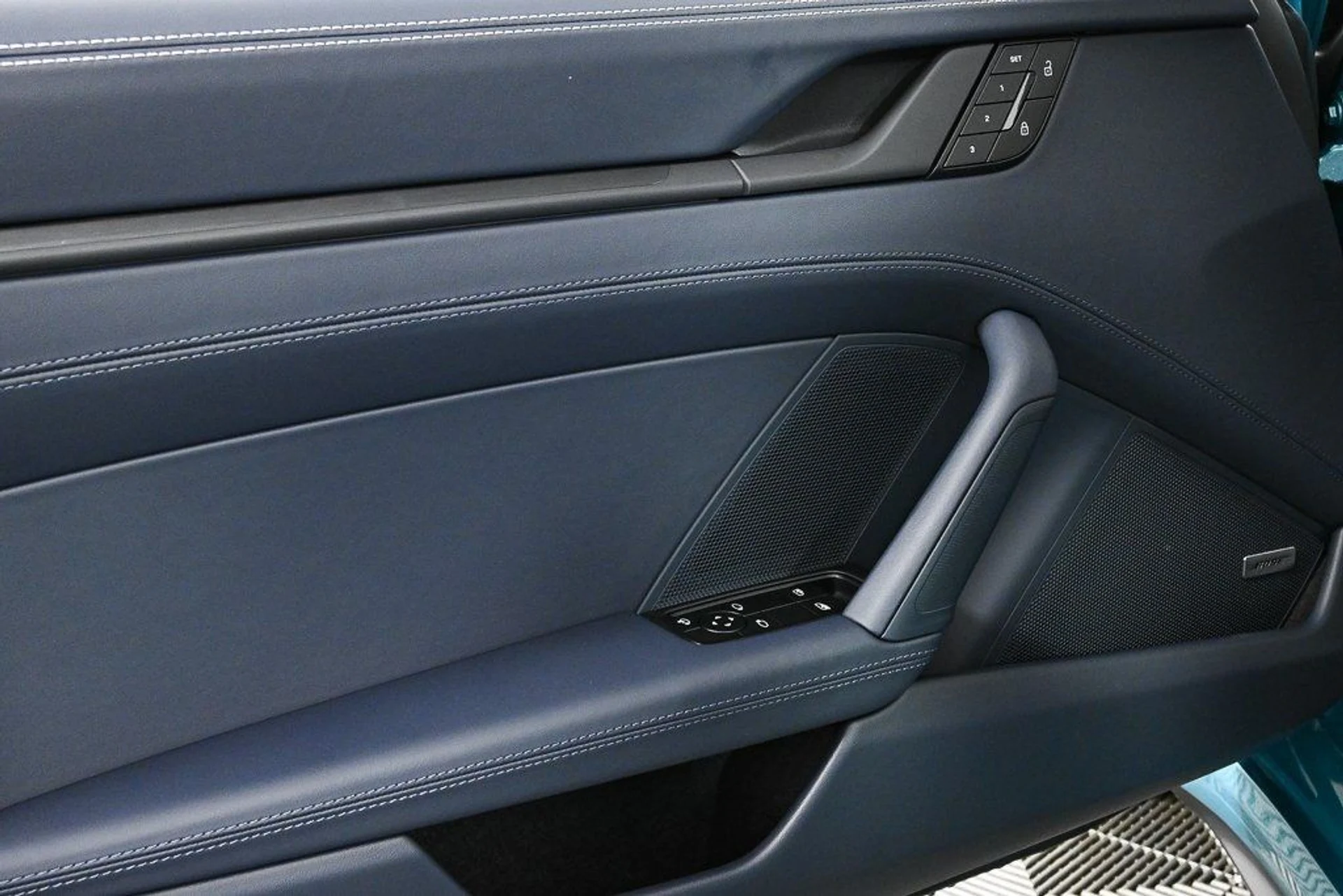 mph005_895246328_cea736d3b66fffe885c8f4ddc1b945e7_d1cedab6ee