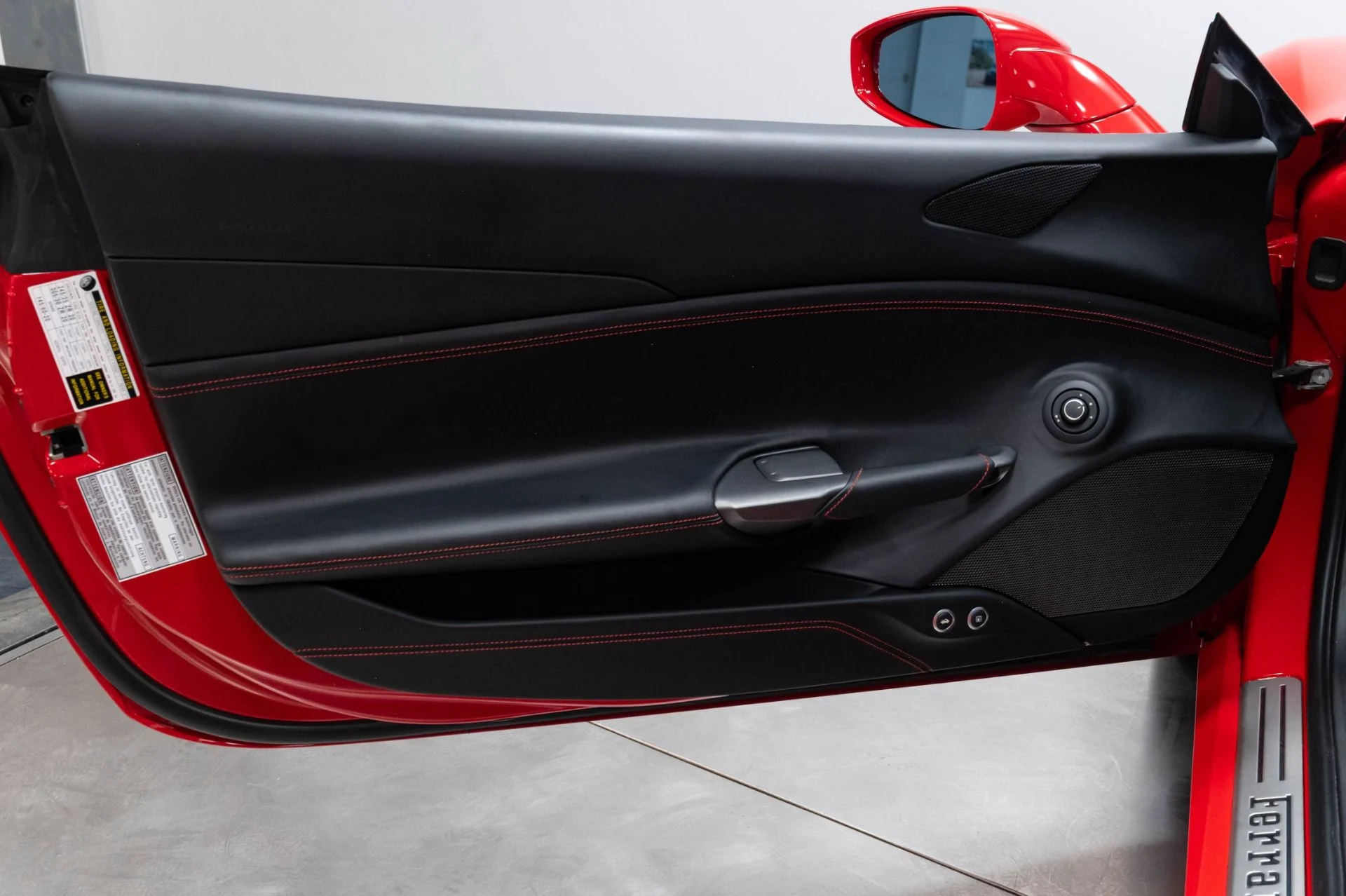 mph005_895612619_Used_2018_Ferrari_488_GTB_1785189078_33b6c2d072