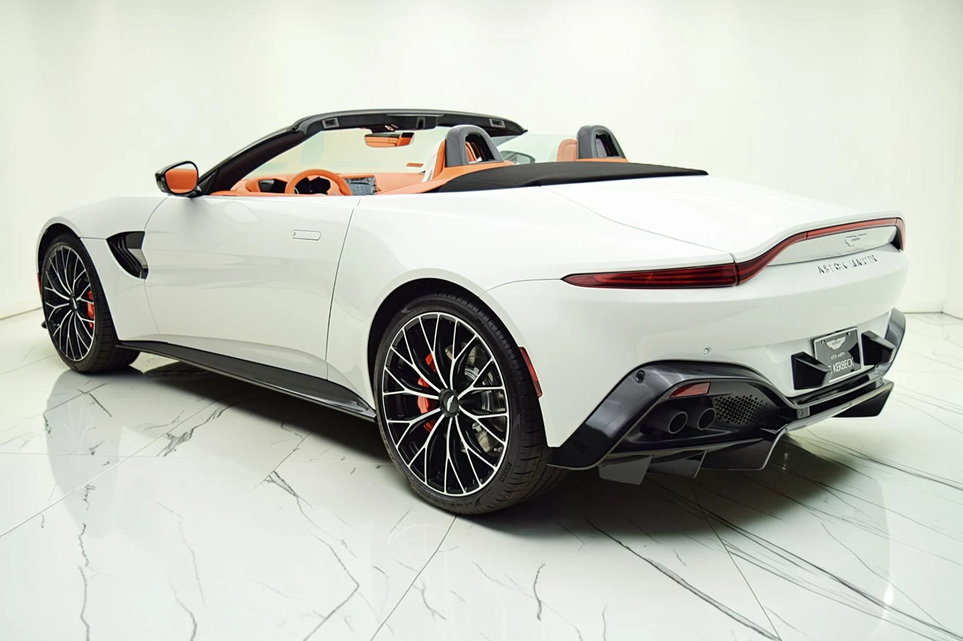 mph005_896289430_Used_2023_Aston_Martin_Vantage_Roadster_30d32154f4