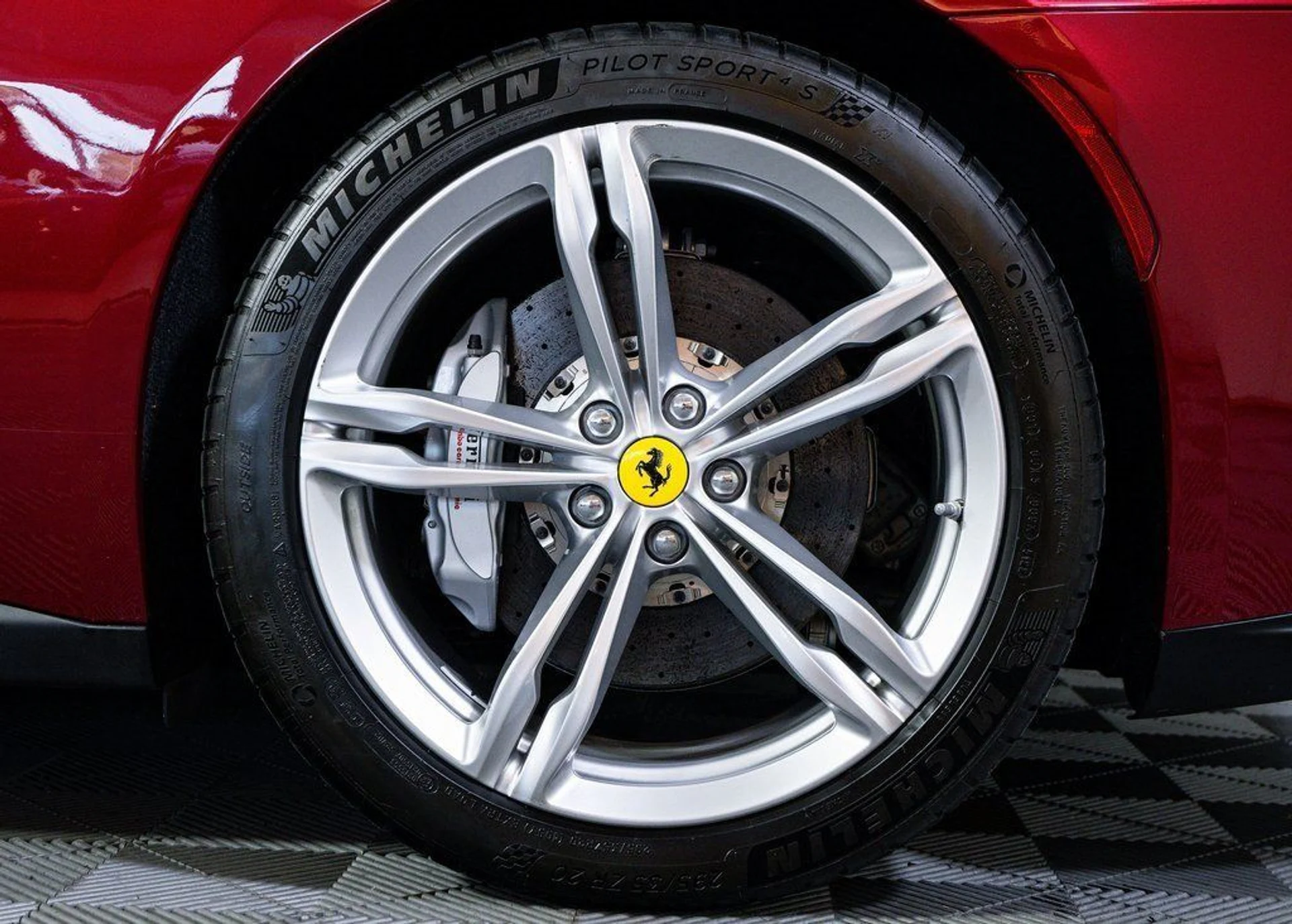 mph005_902132037_e436050b3c05b6171464041de2a696d2_6a1ffd89d4