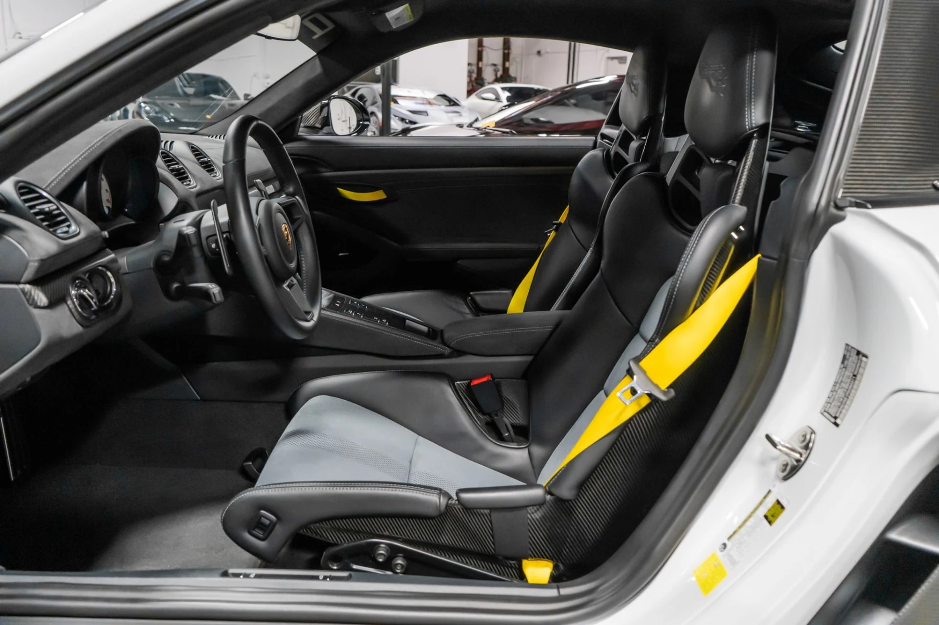 mph005_906474793_Used_2023_Porsche_718_Cayman_GT_4_RS_Weissach_1757357596_8a73bb23f3