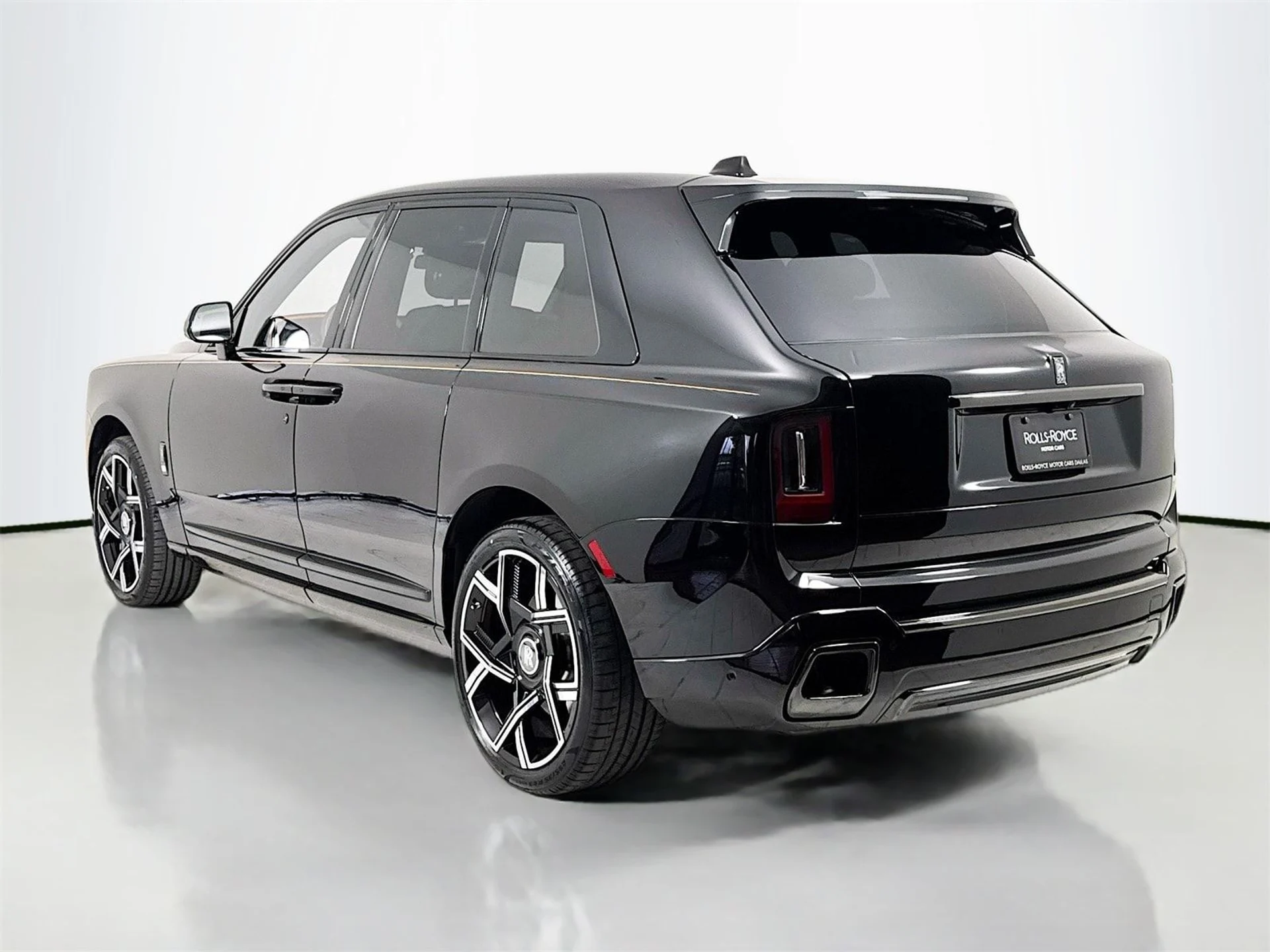 mph005_909809852_ccb5adaa4efc4a43a077b0781555867ex_6ff158f328