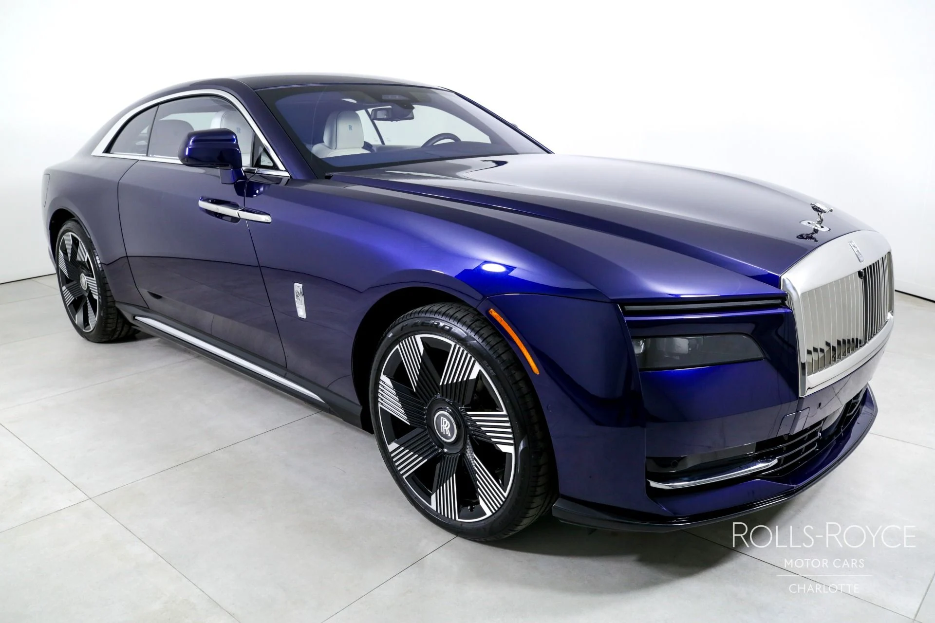 mph005_917668488_Used_2024_Rolls_Royce_Spectre_1738087182_ec3d089692