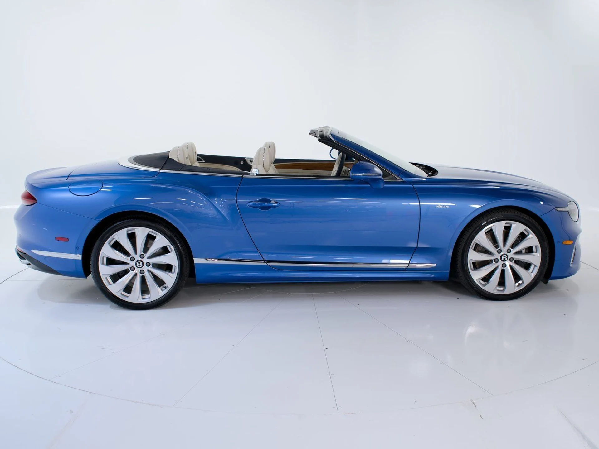 mph005_924338952_8dab7645b3677db58f3a37351ff2b6c8_281b40a6f2