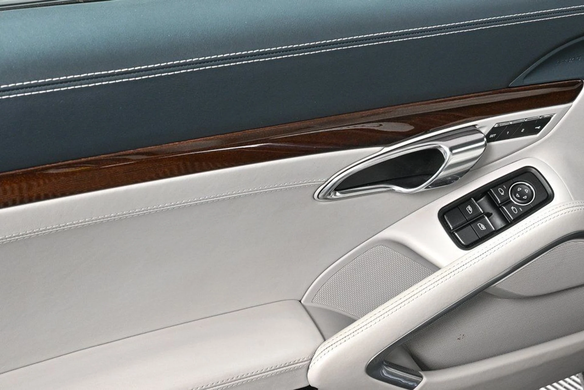 mph005_924669966_835c8b89229d04e9e9417da5b4214b73_bc5f630bcb