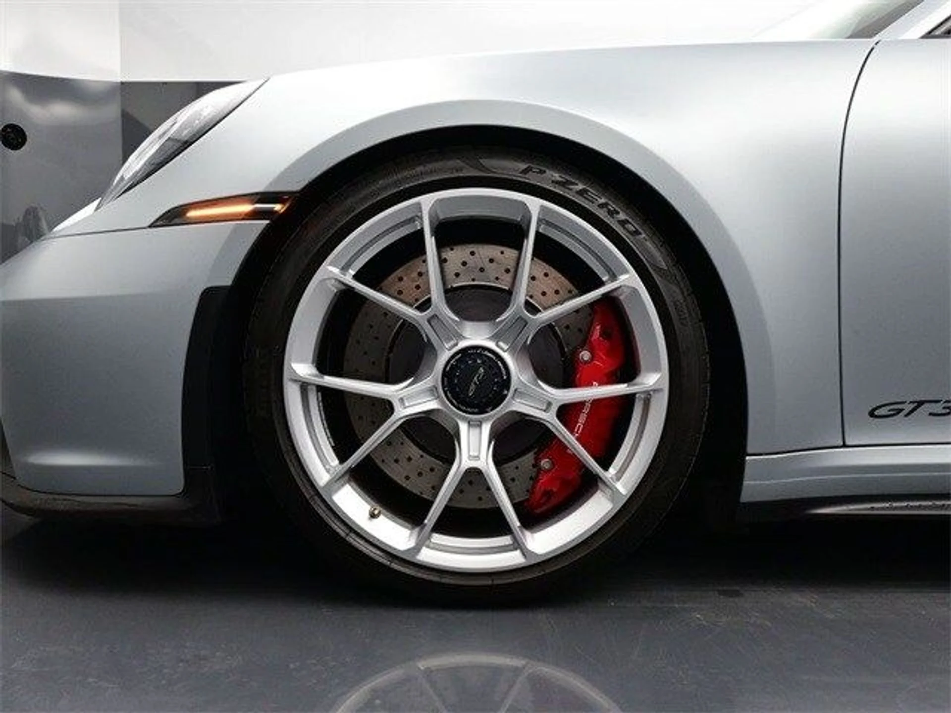 mph005_931132424_3074d321bbba22cf7b37bd05c571d8ebx_5663064265