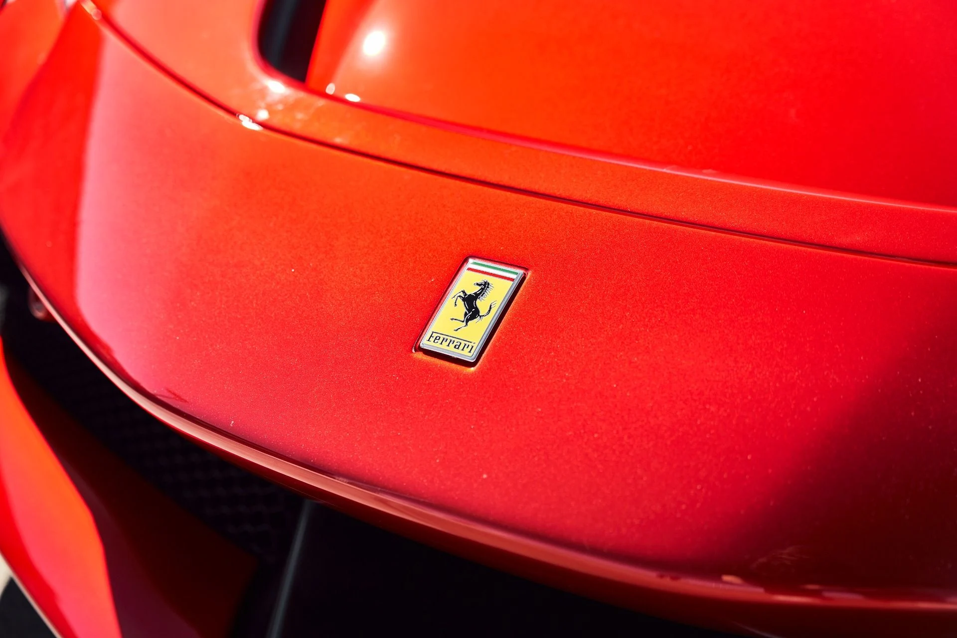 mph005_93561254_Used_2021_Ferrari_SF_90_Stradale_Base_1782197301_342ca108b8