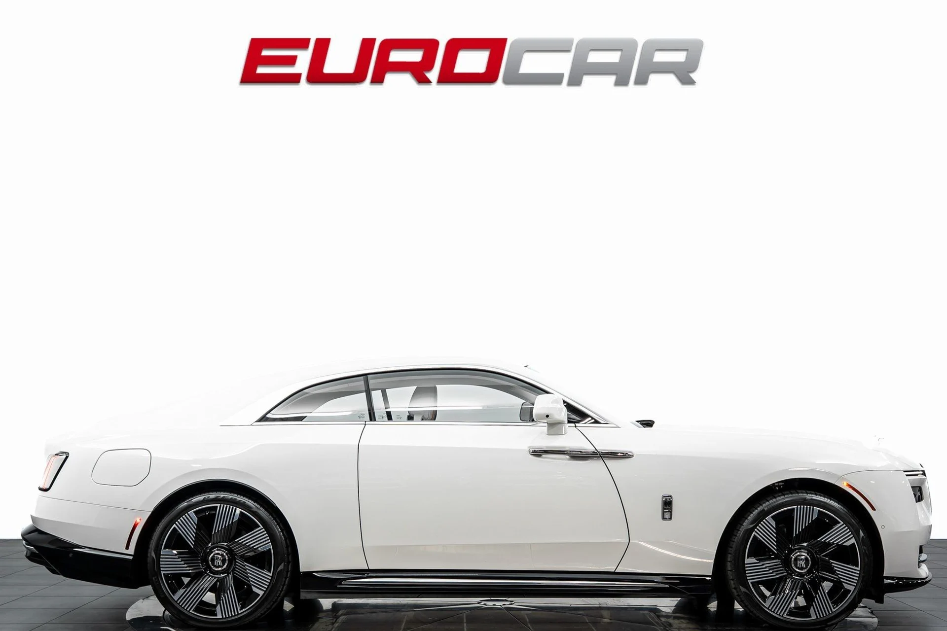 mph005_939687766_image_6_163f60655f