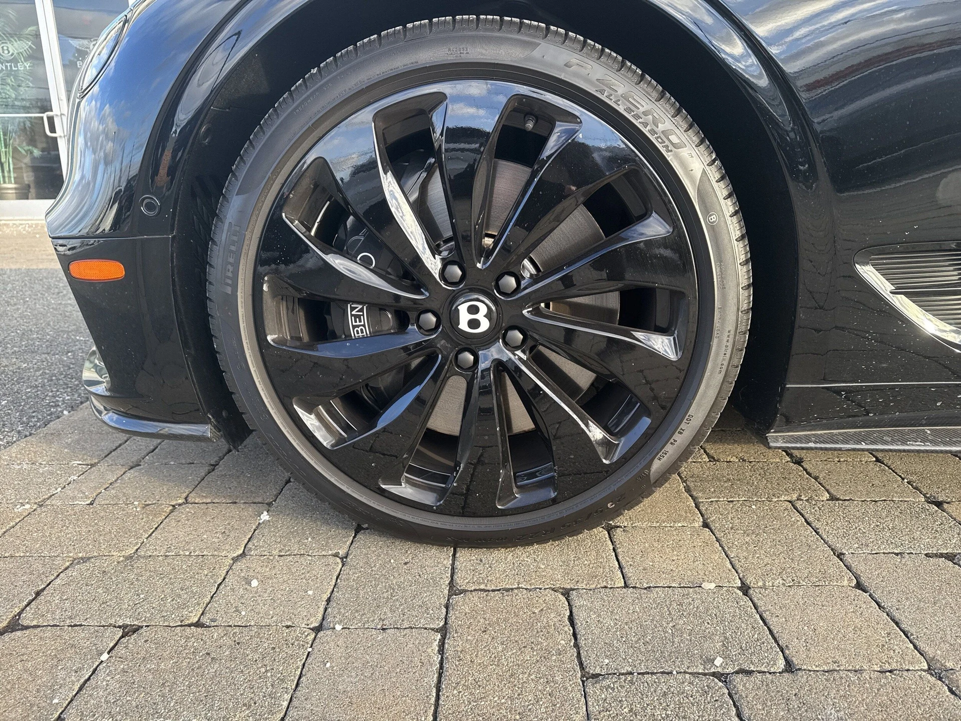 mph005_943537856_a9a2adee942489d1d0735f8222d57174x_9414f83eb1