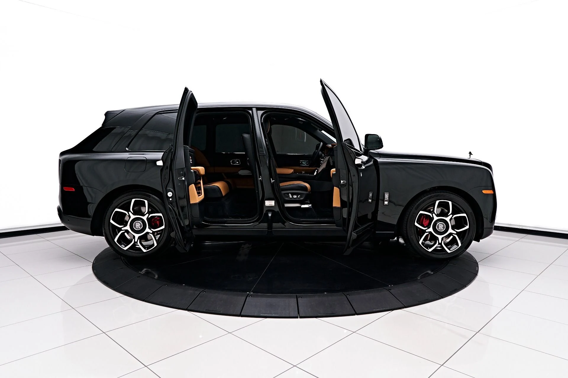 mph005_947769639_Used_2022_Rolls_Royce_Cullinan_Base_1679686724_a400aaa4d5