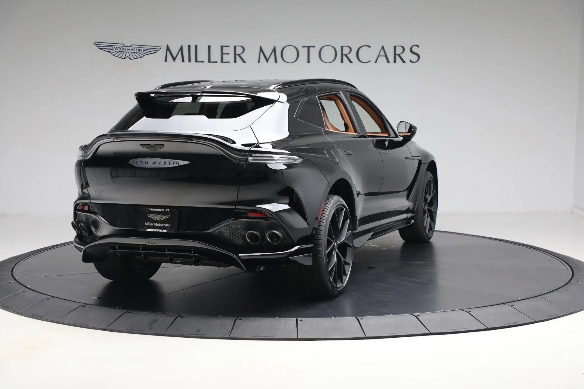 mph005_953521091_New_2025_Aston_Martin_DBX_707_546cf2d2bc