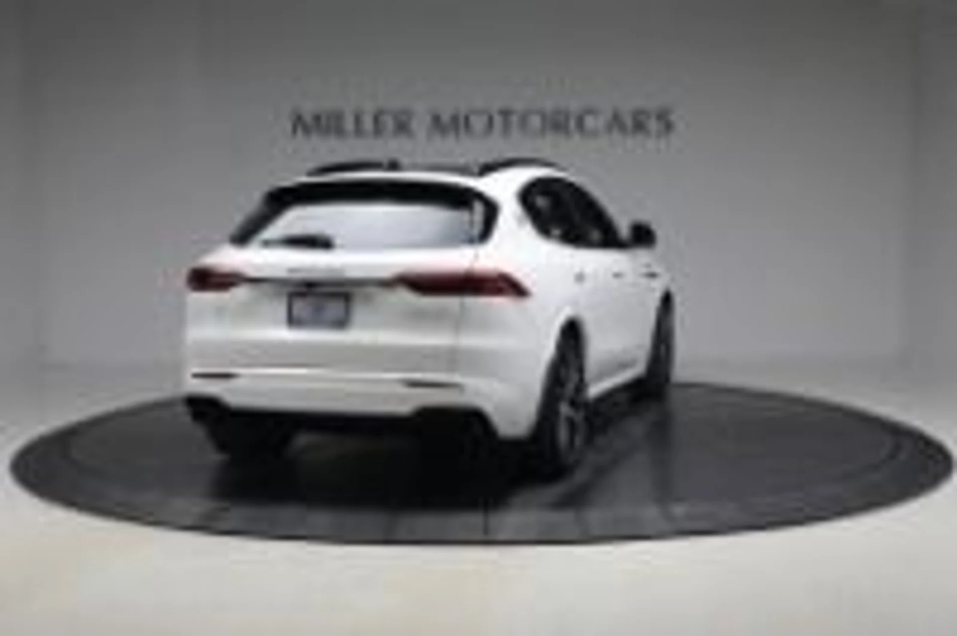 mph005_954490308_New_2026_Maserati_Grecale_Modena_V6_1777494779_1e126ea259