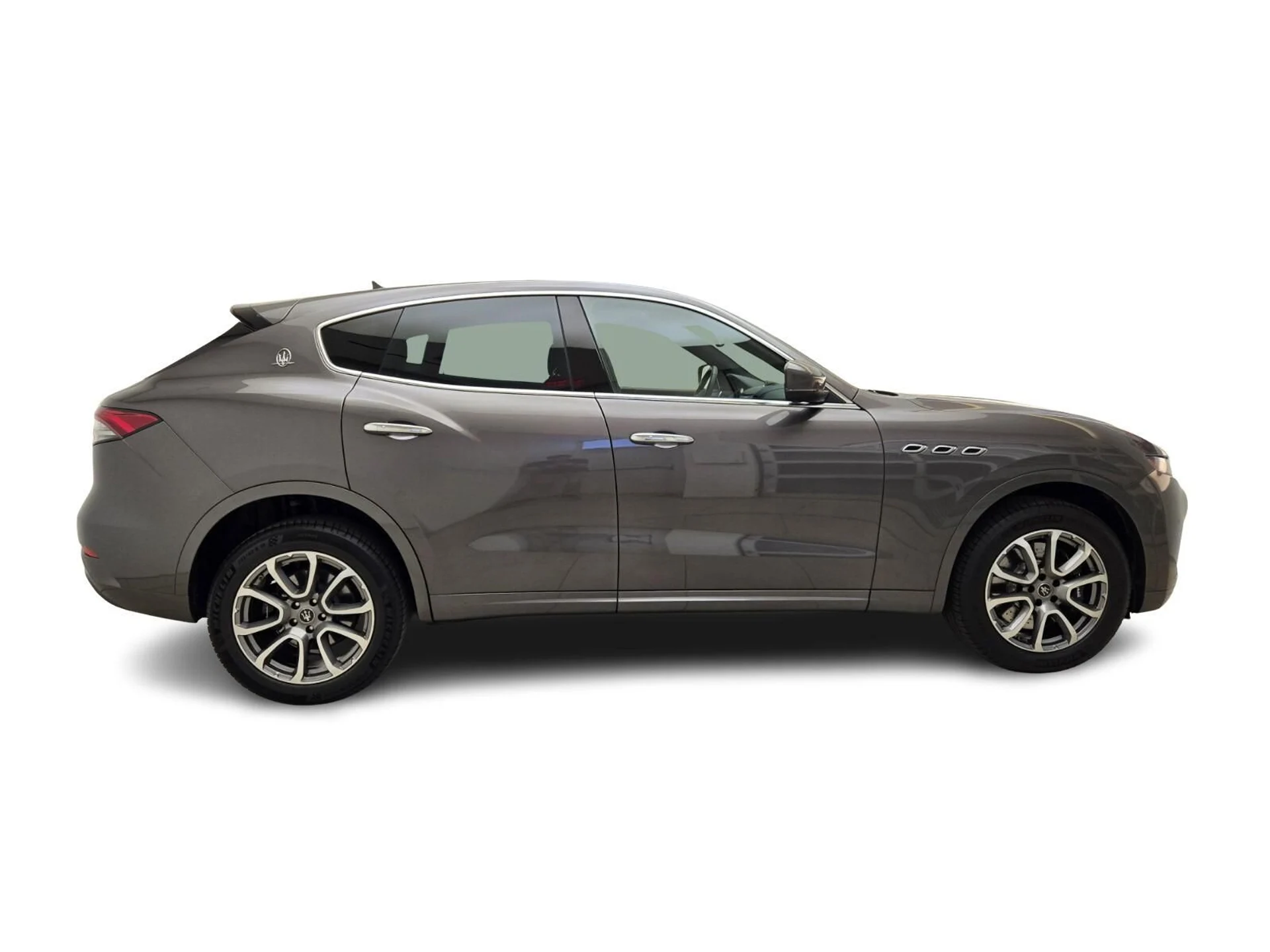 mph005_95481961_Used_2021_Maserati_Levante_S_1768891439_b9bfef4fc7