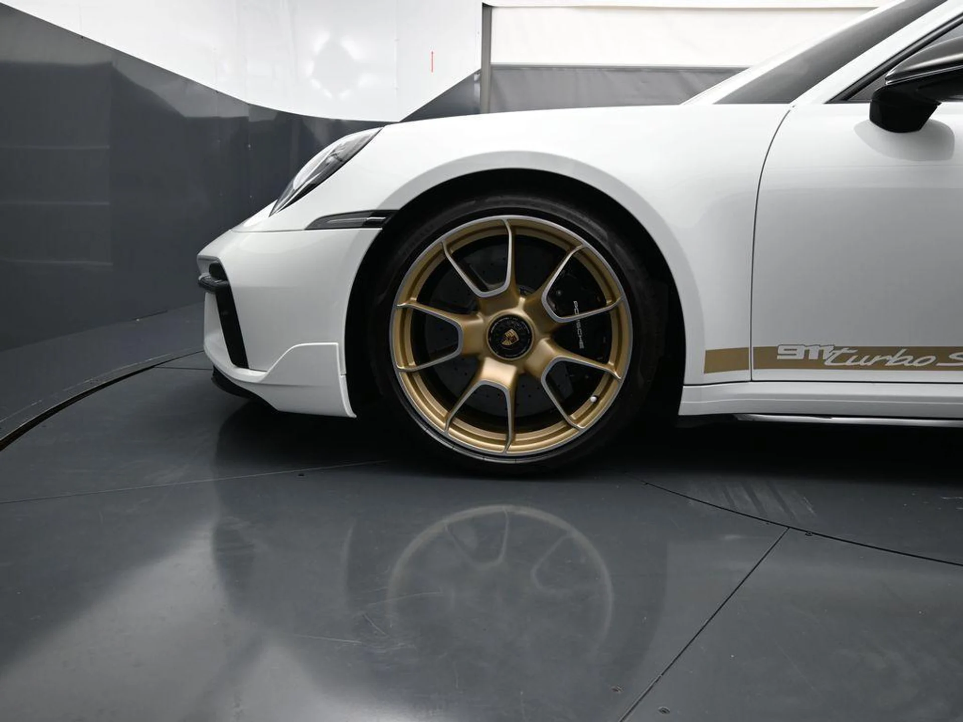 mph005_955910659_Sf0z6_M8_c_APRJDDH_Invgzm5ioo_M_107feb800f