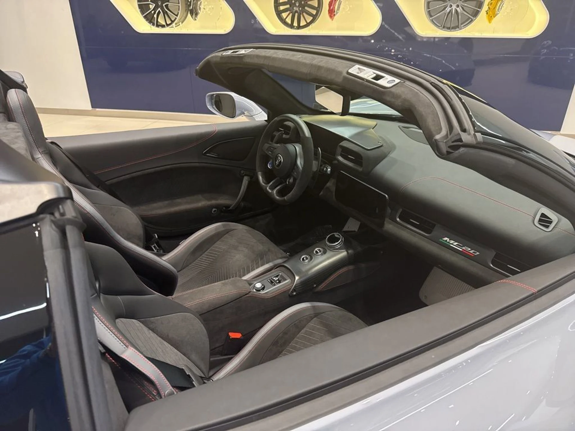 mph005_970682429_19233542a57e4bf9b6fa7279aa78e984_d1e17d8681