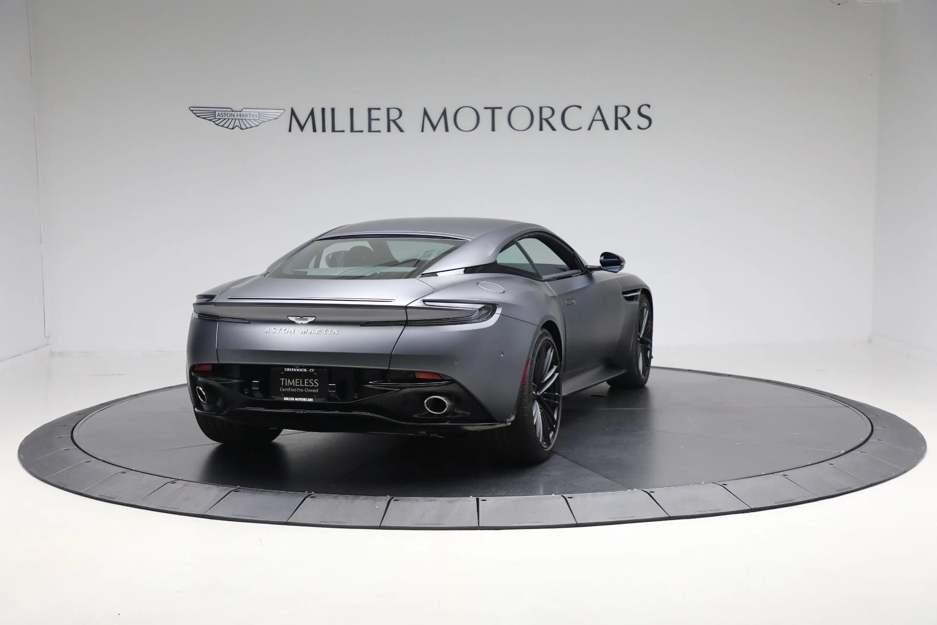 mph005_973442419_Used_2025_Aston_Martin_DB_12_V8_0055ddd183