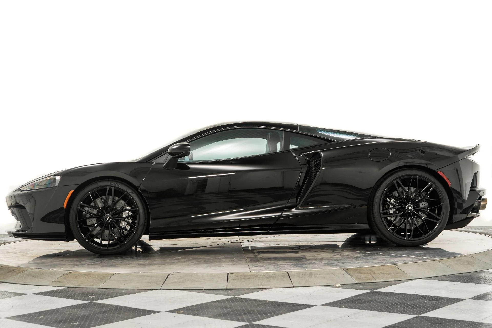 mph005_980795635_Used_2022_Mc_Laren_GT_Luxe_1757694621_98ab9f2aa0