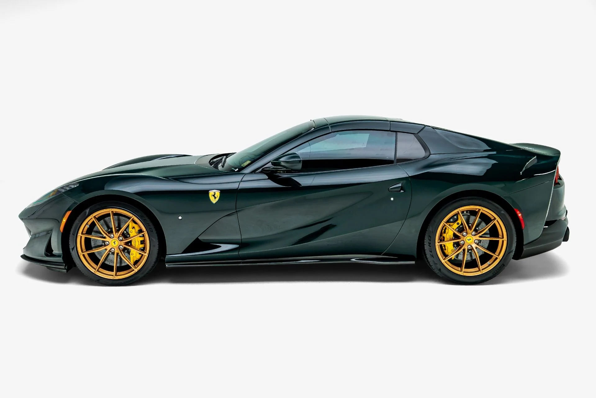mph005_98315805_Used_2023_Ferrari_812_GTS_1784738225_32fcc89990