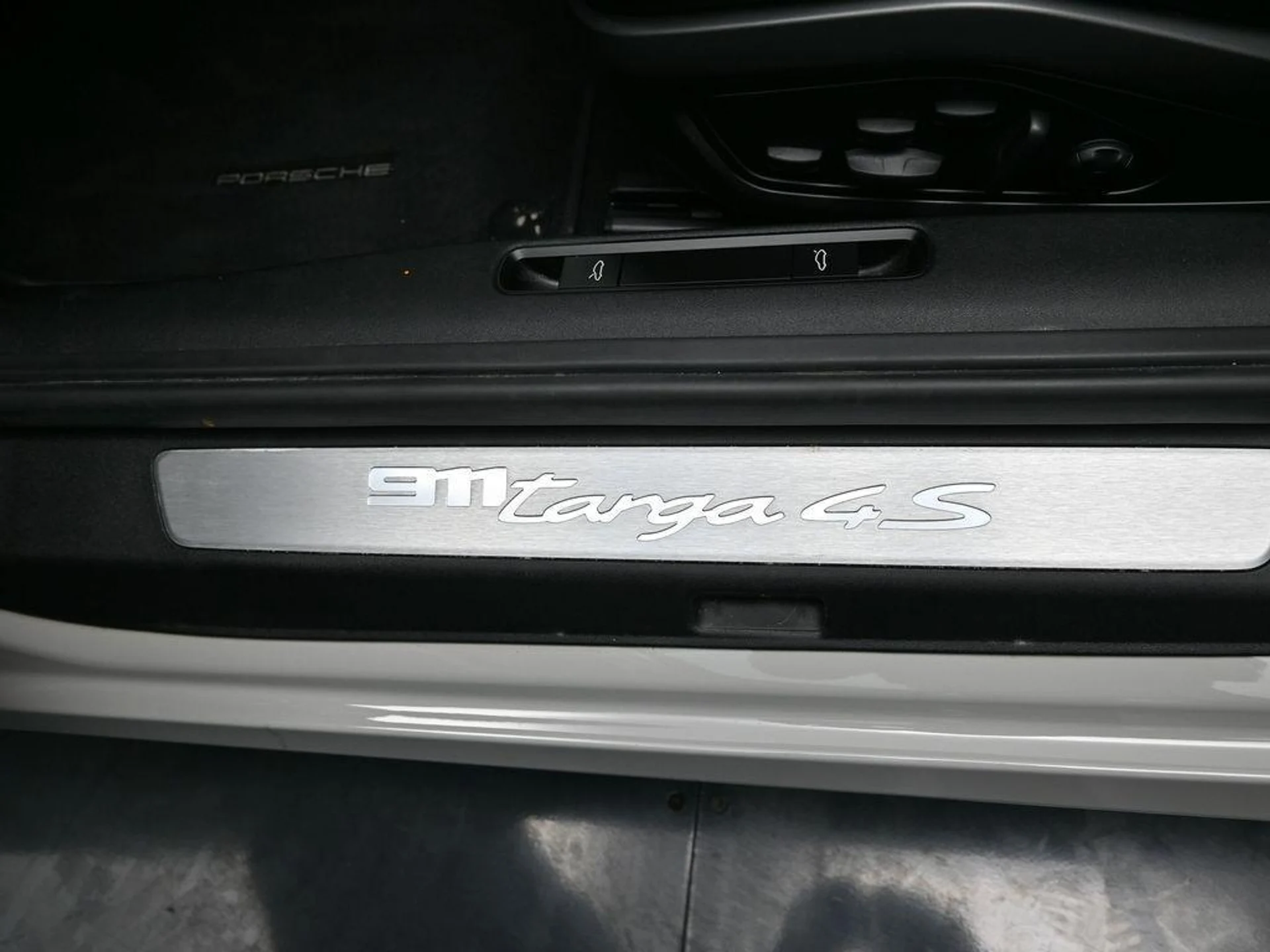 mph005_985468164_t0uu_N_Que_OI_629jfz_u_G8f_Dmmf_I_e0130cbcbf