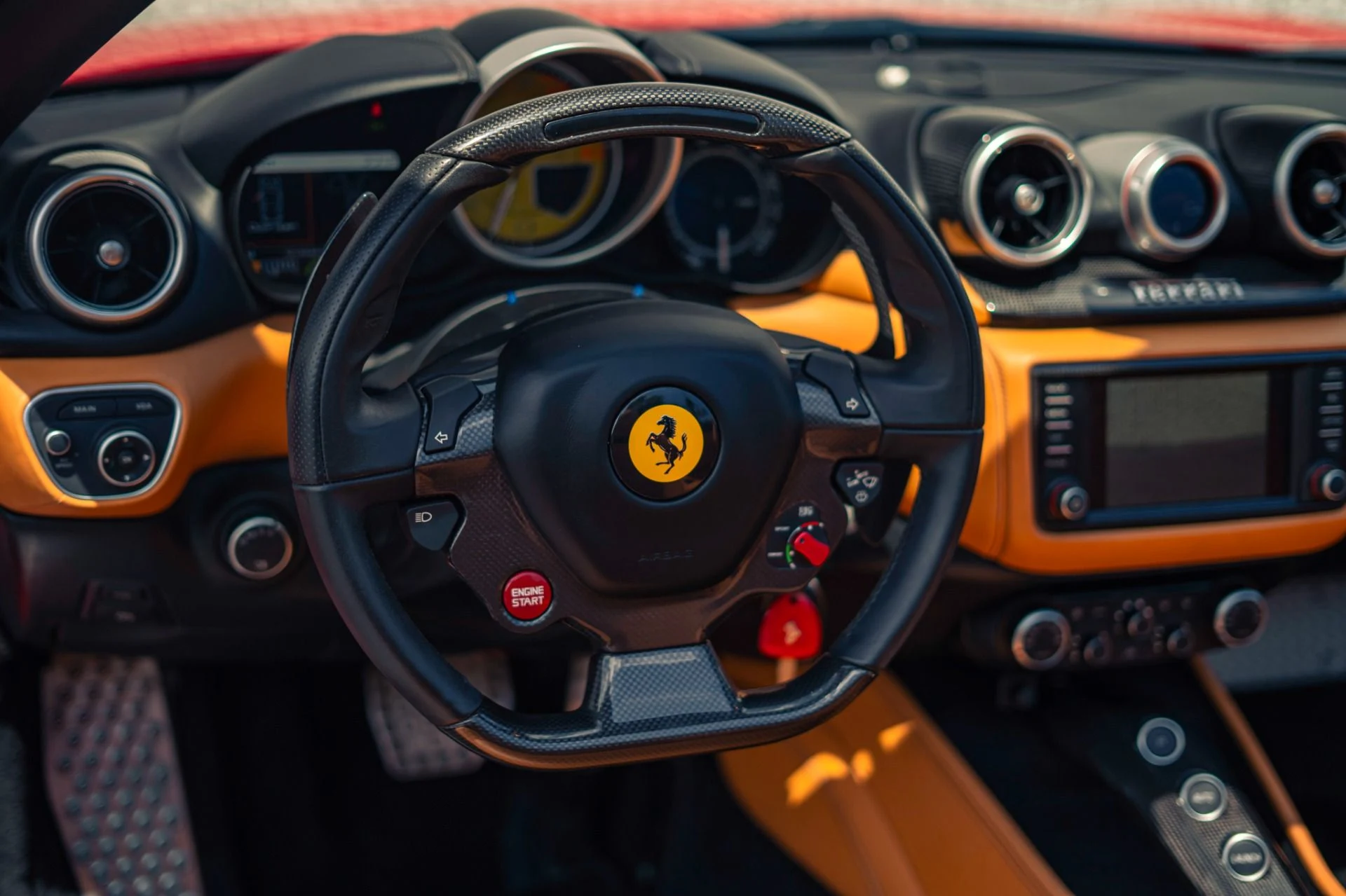 mph005_9891006_Used_2016_Ferrari_California_T_1777481400_cdb18a2bad