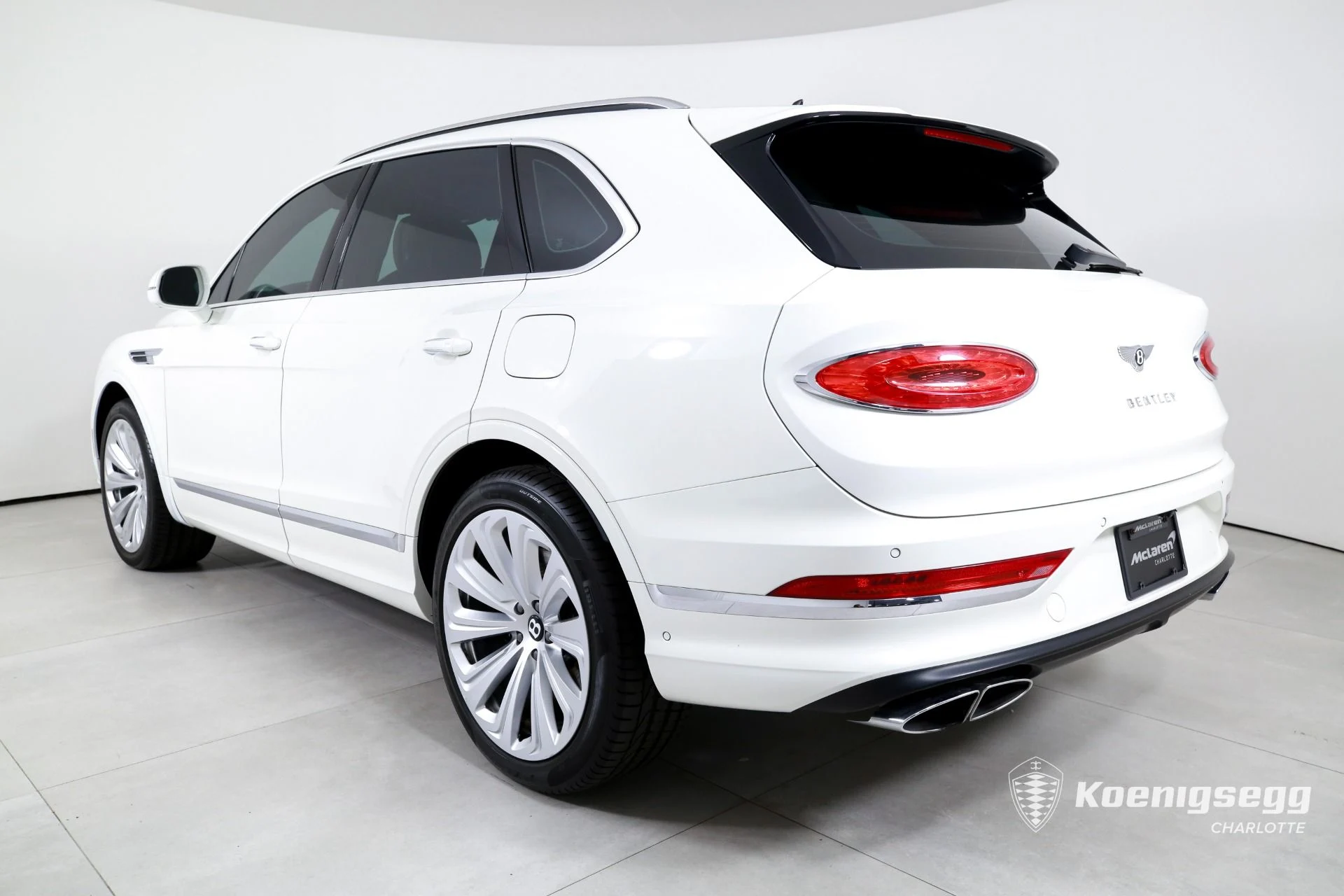 mph005_99085716_Used_2021_Bentley_Bentayga_Hybrid_1782838696_9e0d6ce87a