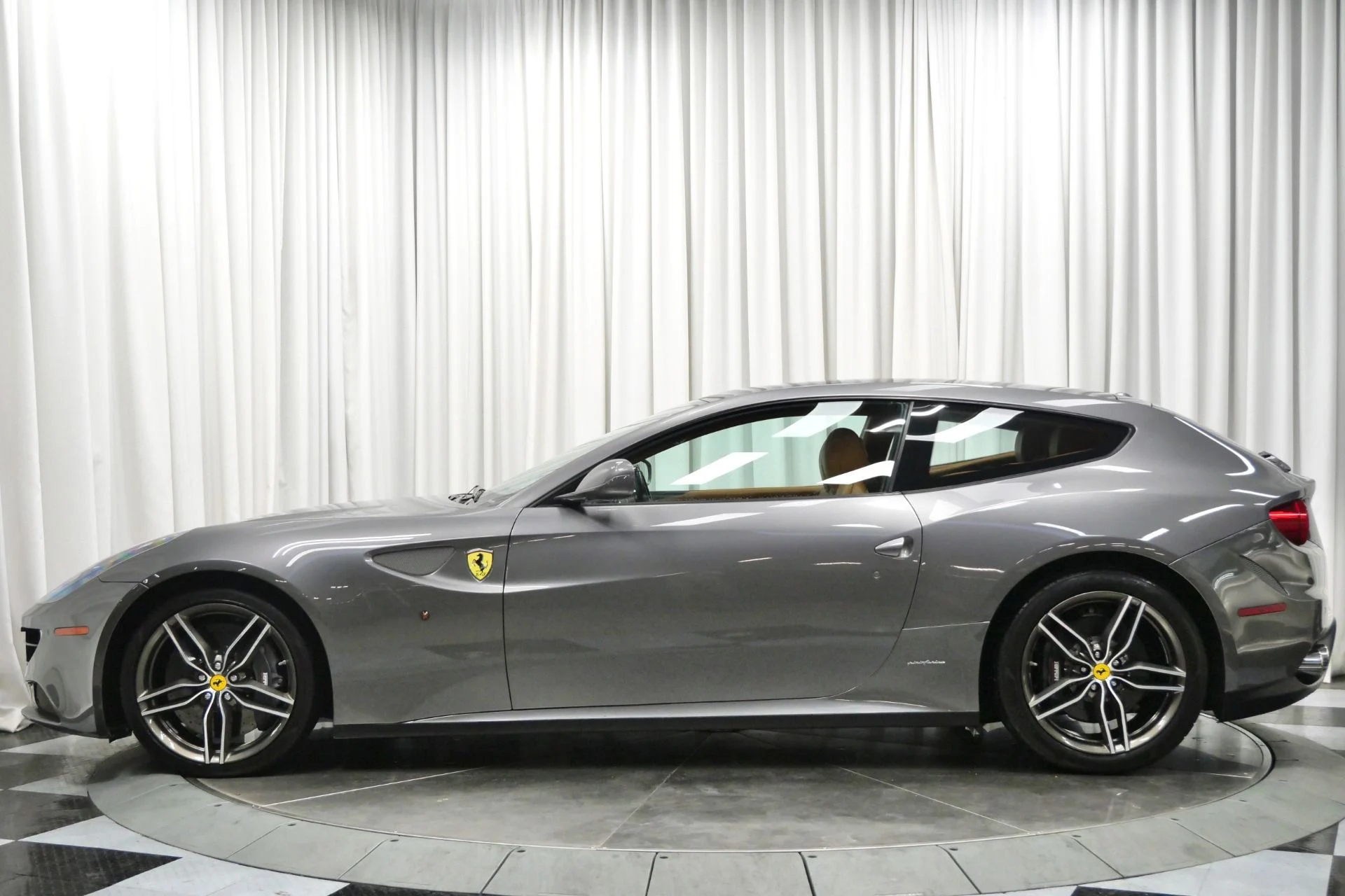 mph005_996873730_Used_2014_Ferrari_FF_1760547739_cf104d9a30