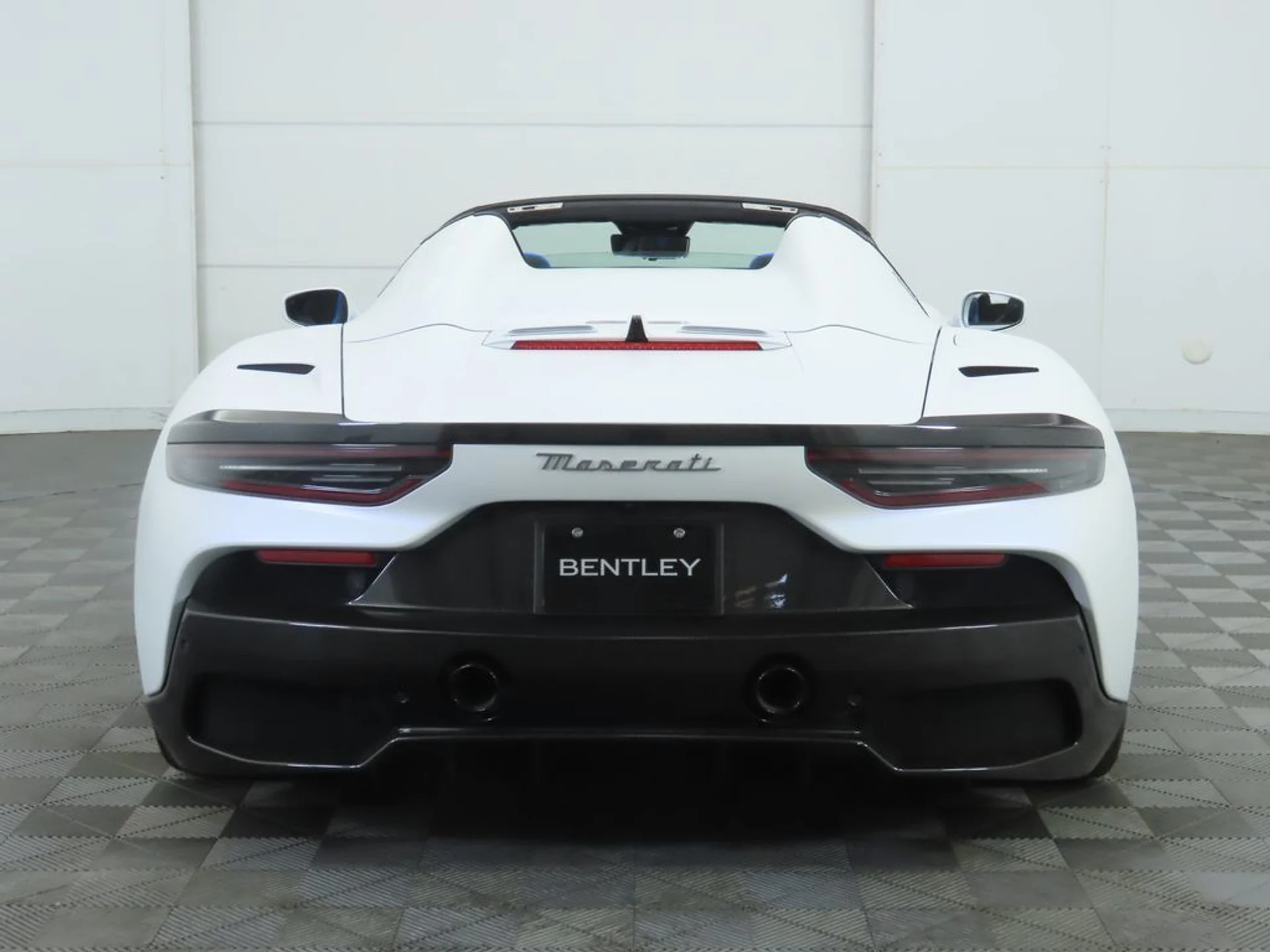 mph005_997691103_used_2023_maserati_mc20_cieloconvertible_8119_22982884_6_1024_0f68eaf951