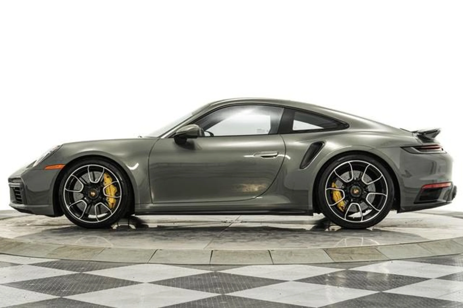 mph005_997695562_a_Mgg_TW_7_S0_YD_3w_M_Gg_U9r0qx6a_Q_a1db34ff92