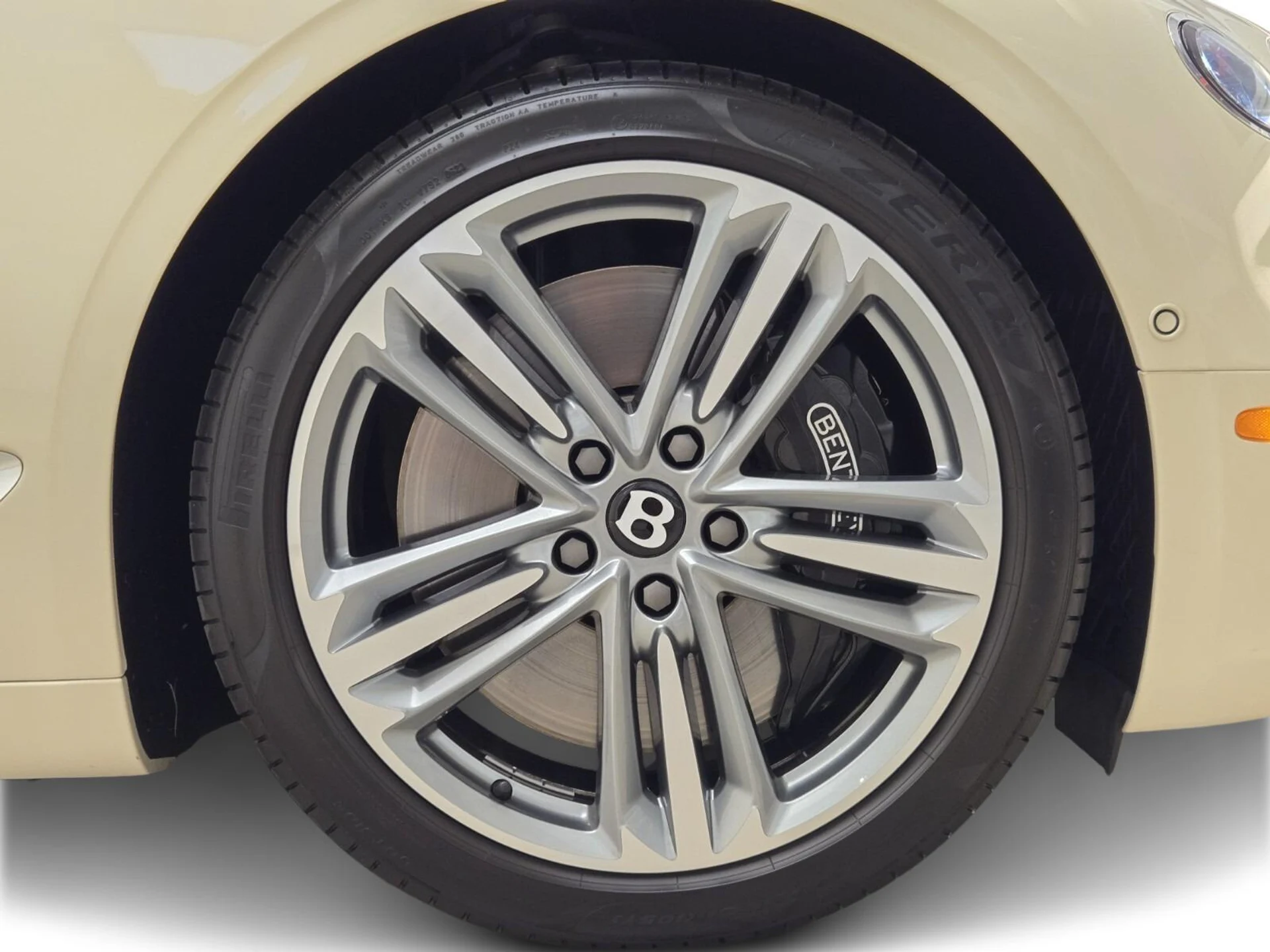 mph005_998932310_Used_2023_Bentley_Continental_GTC_V8_1761030087_01a0be5879