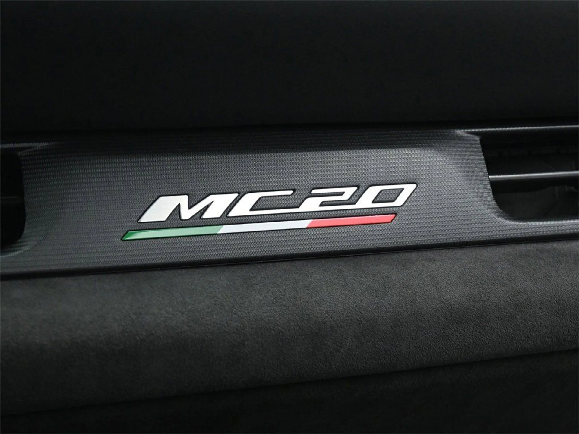 mph005_caabe14ae5954510904cb7ab09c17fbc_096f8ba246