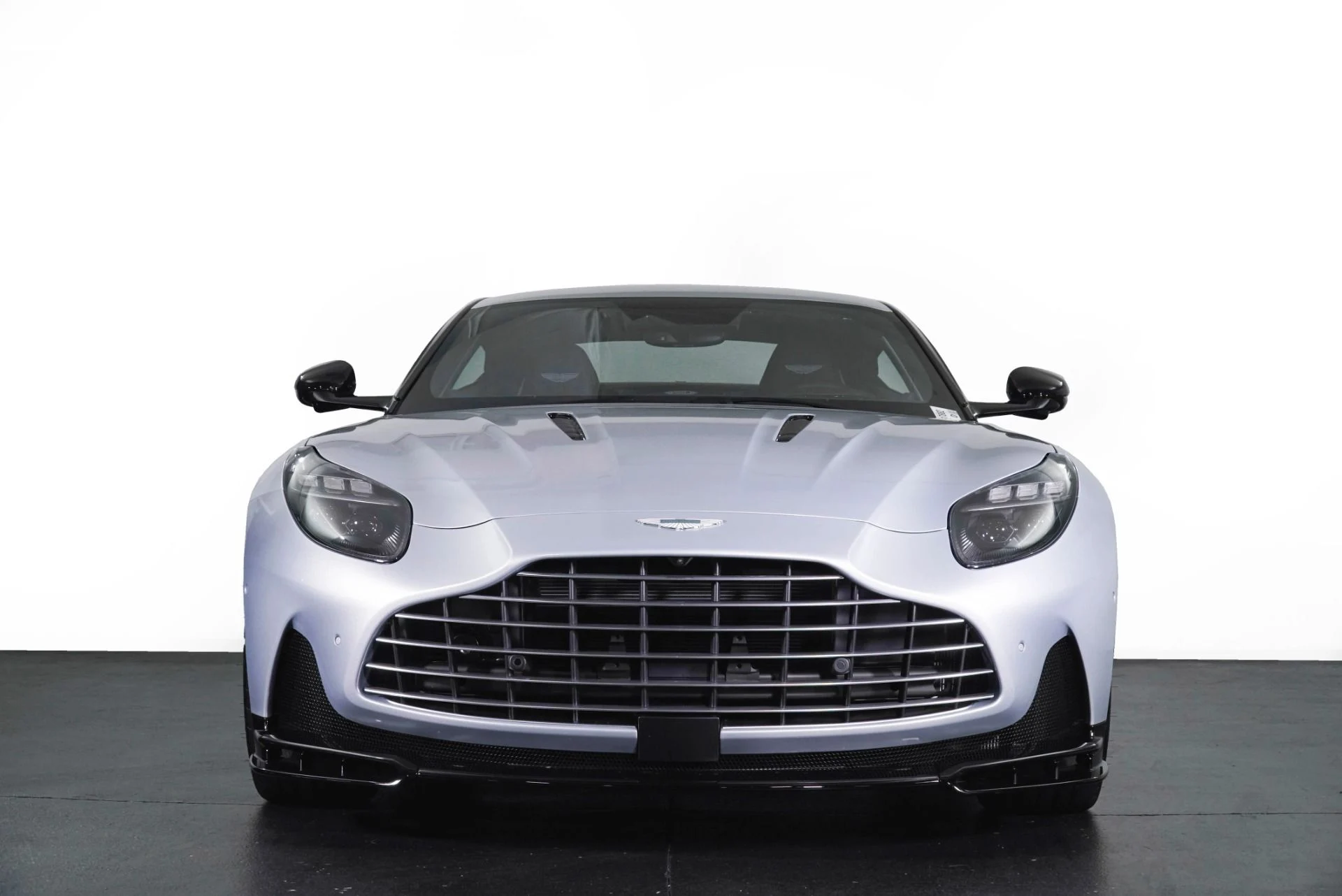 mph006_1000054091_New_2026_Aston_Martin_DB_12_1789417407_589fdac555
