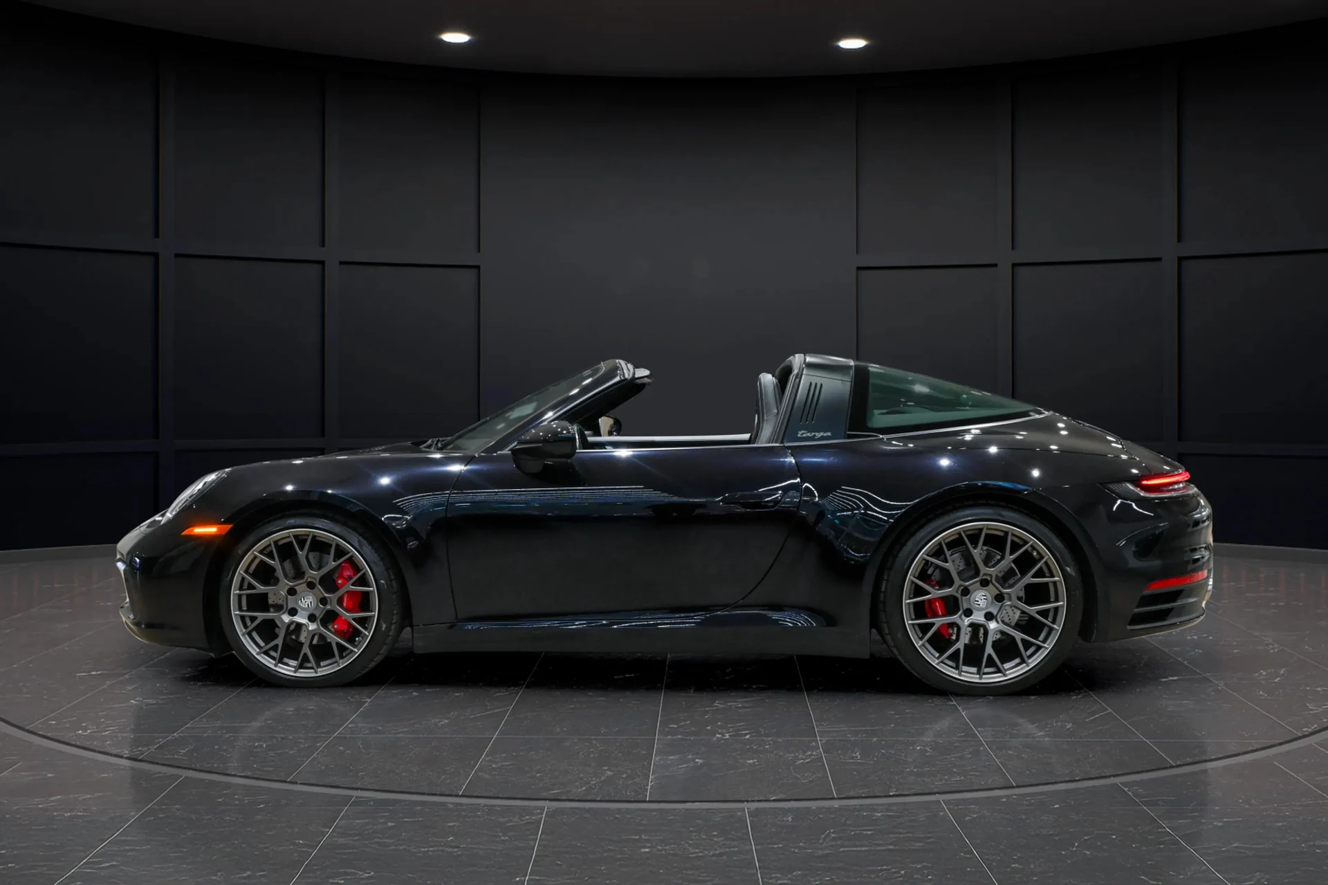 mph006_100986415_be7b4ba0_4999_478e_83dd_c84a993acb0f_b467b658c3