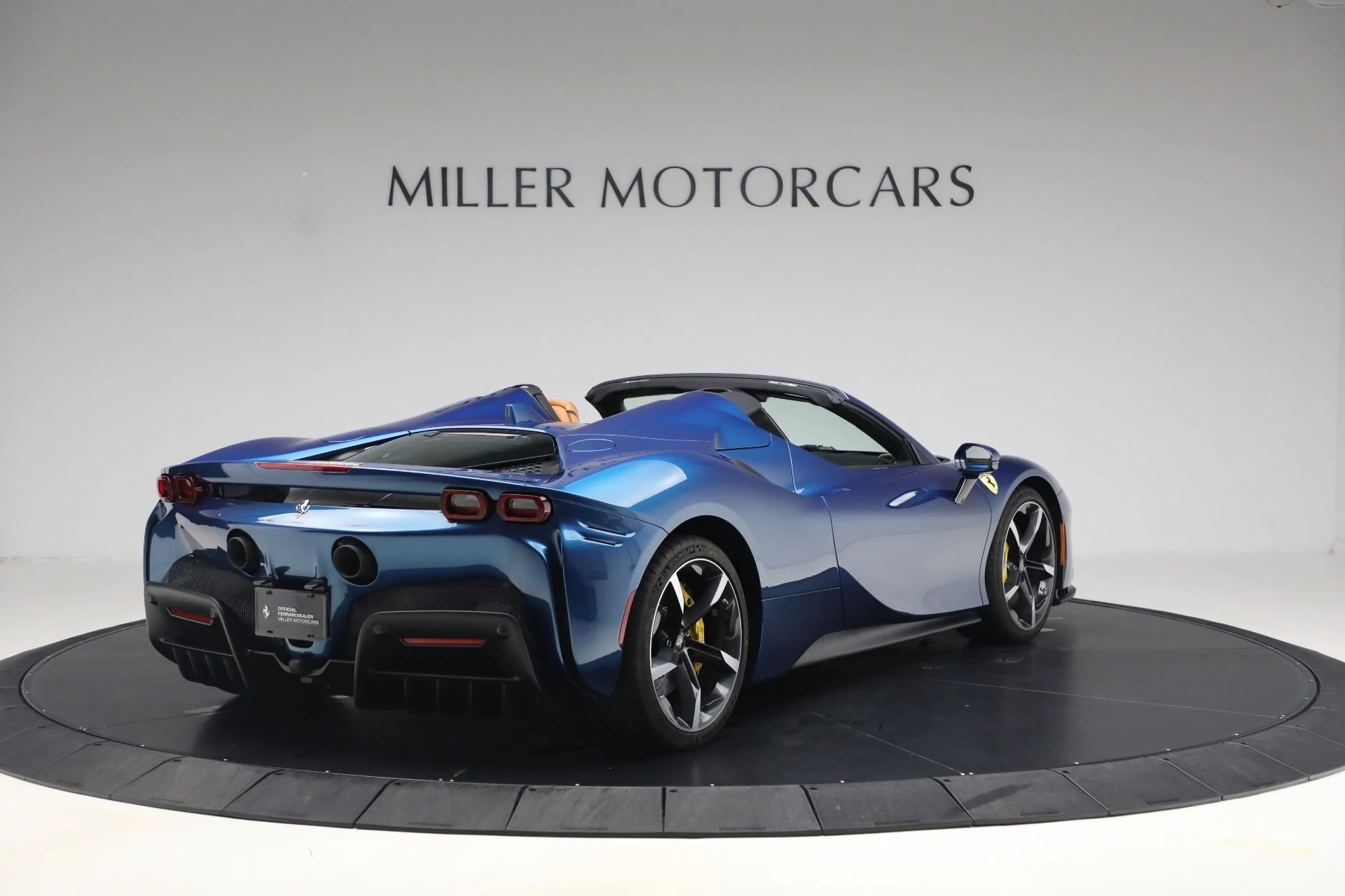 mph006_1011919476_Used_2024_Ferrari_SF_90_Spider_1791405464_503551341d
