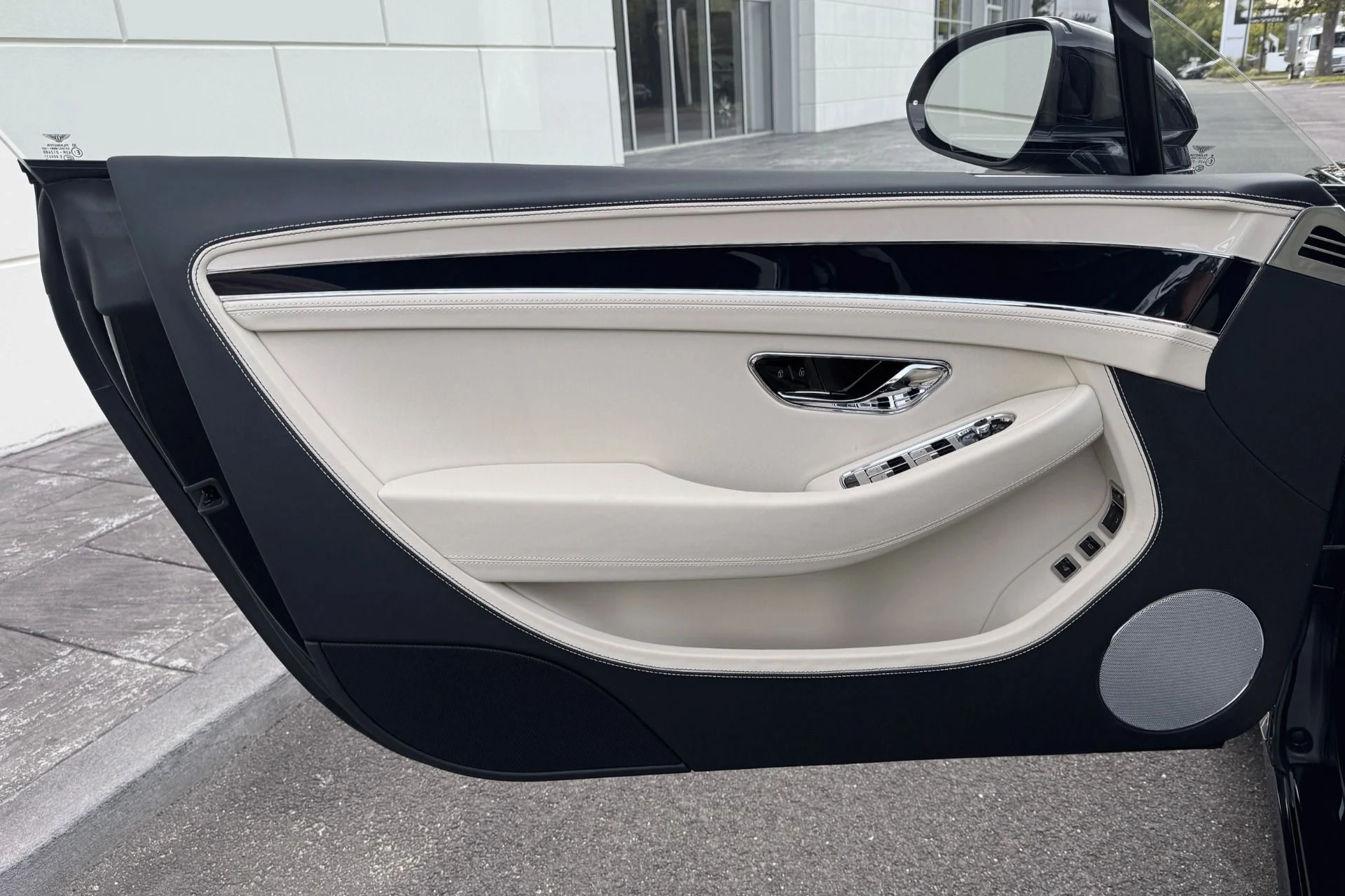 mph006_1025836495_New_2026_Bentley_Continental_GT_GT_1758109403_b0d93c9654