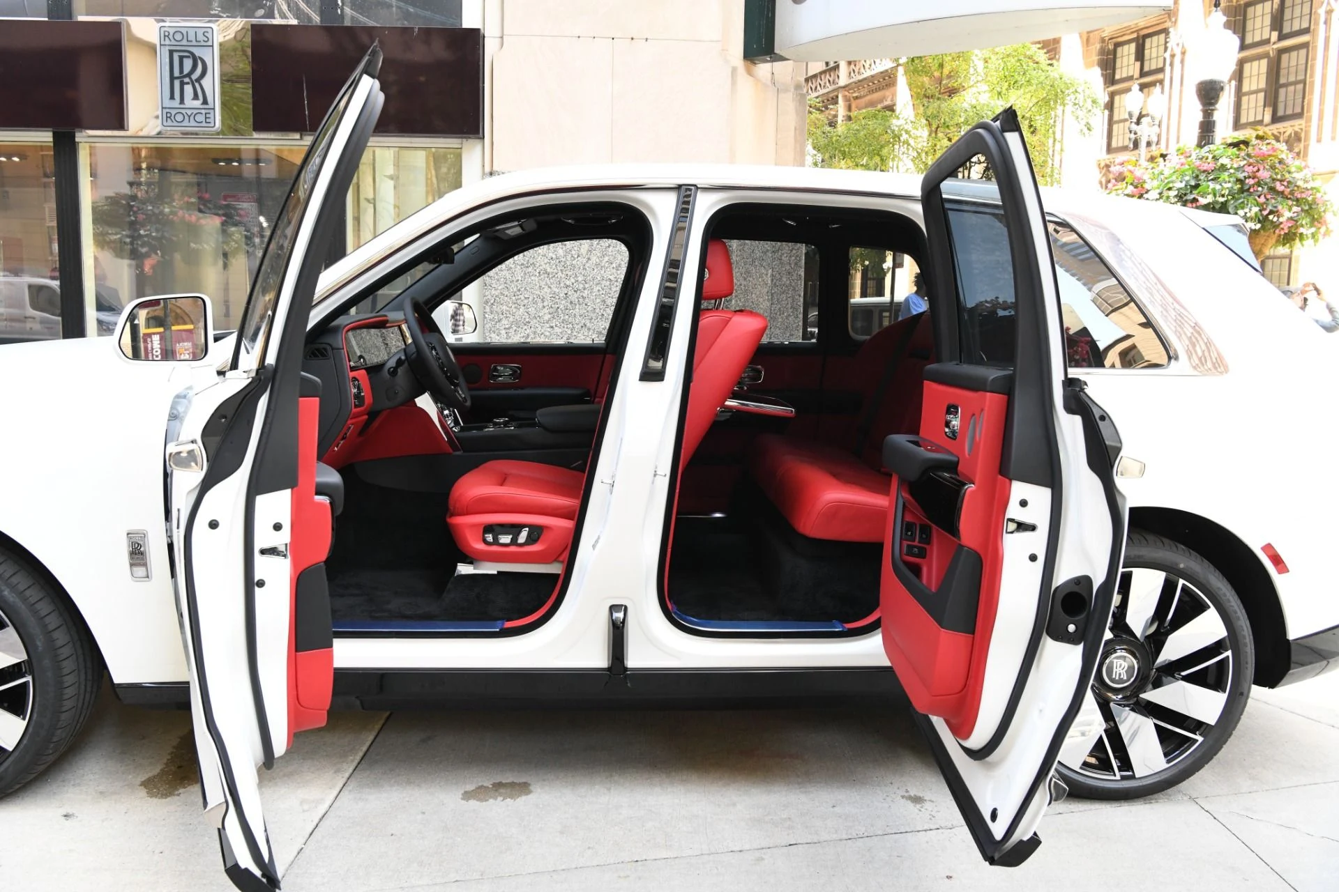 mph006_1036662356_11961_p8_l_d7fa3248b7