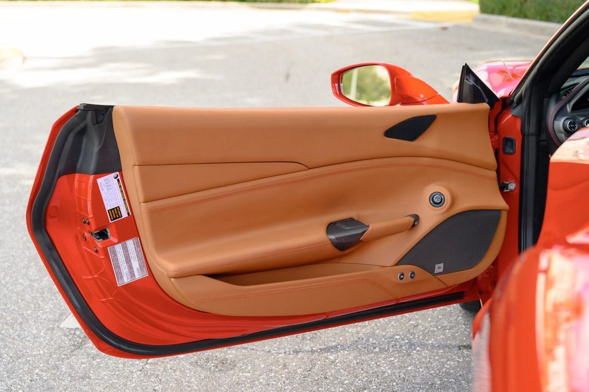 mph006_1038227845_Used_2017_Ferrari_488_GTB_1753314367_a05775d8e3