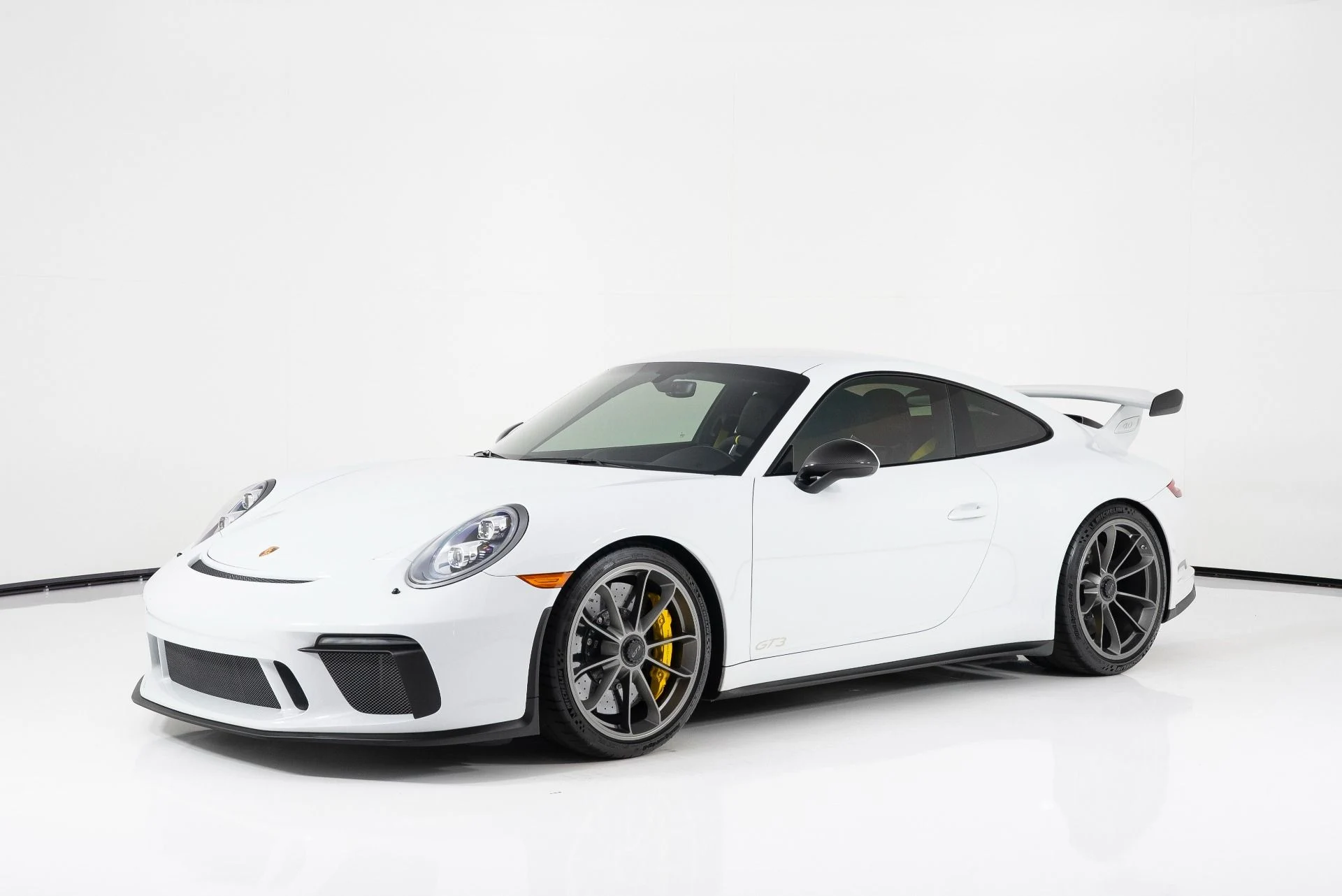 mph006_1039344972_Used_2018_Porsche_911_GT_3_1758566954_e615ec1912