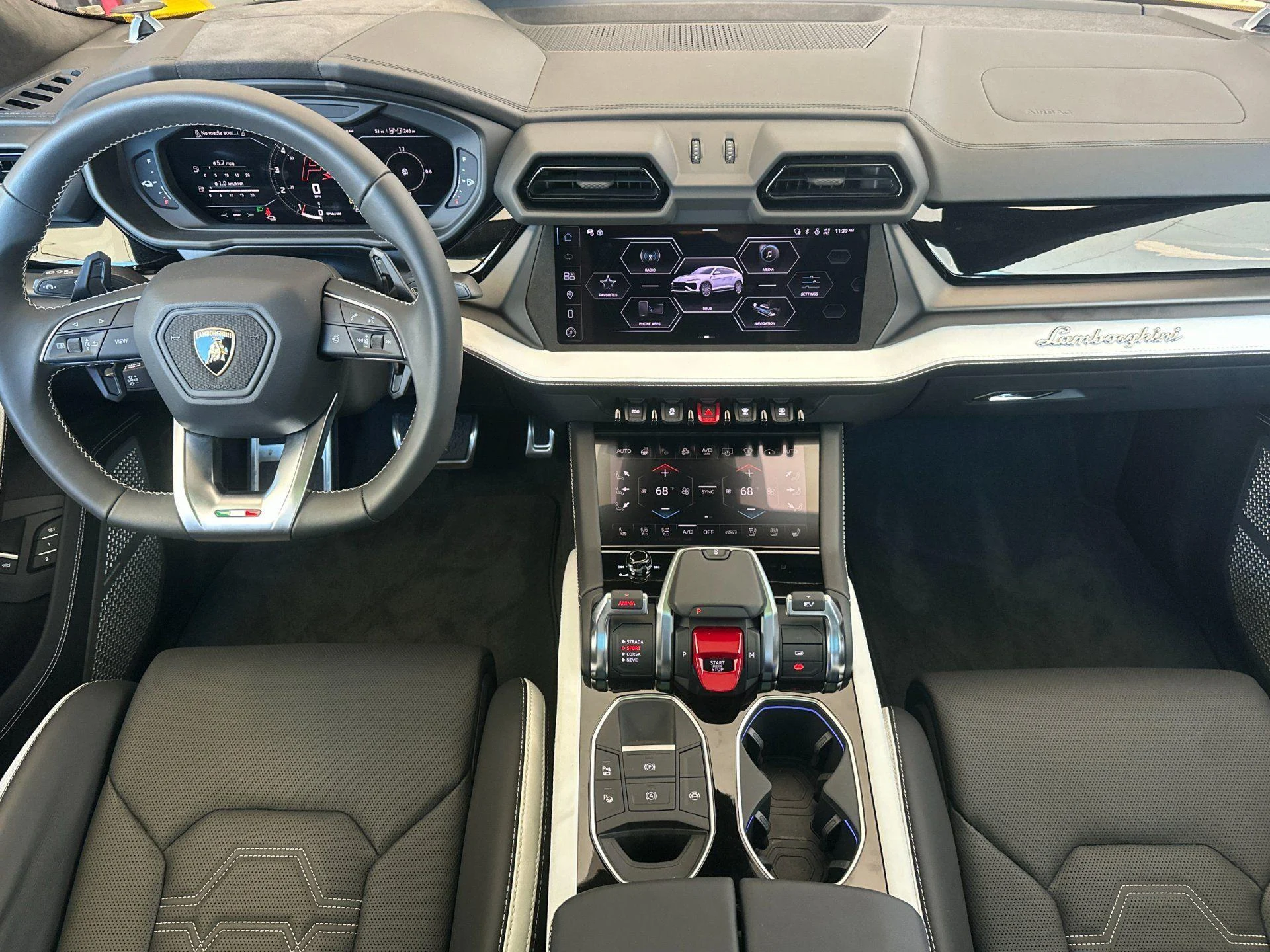 mph006_104459625_New_2025_Lamborghini_Urus_SE_1777105875_c6d660ae2c