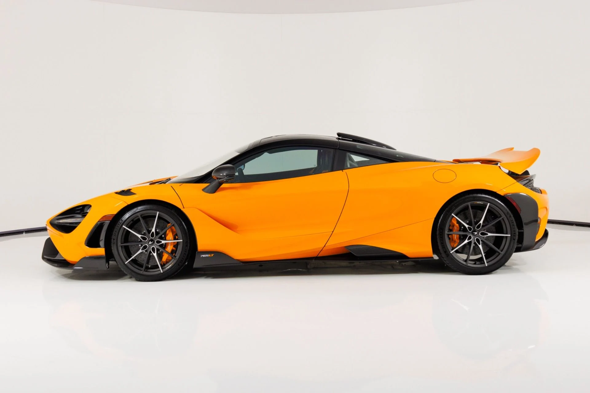 mph006_1054758680_Used_2021_Mc_Laren_765_LT_1790963861_edbf212a68