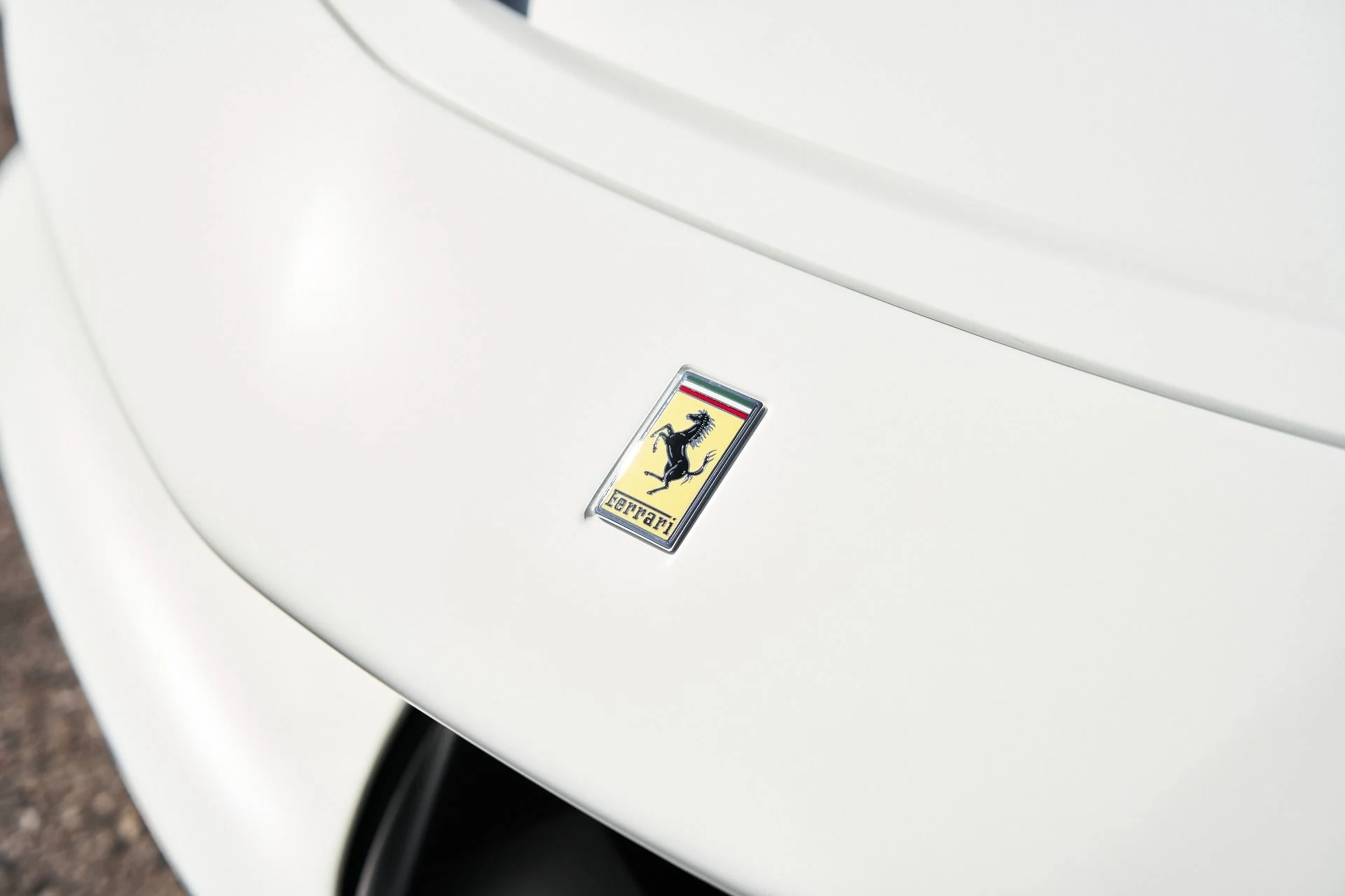 mph006_106023024_Used_2023_Ferrari_SF_90_Stradale_Base_1757439870_219f99939a