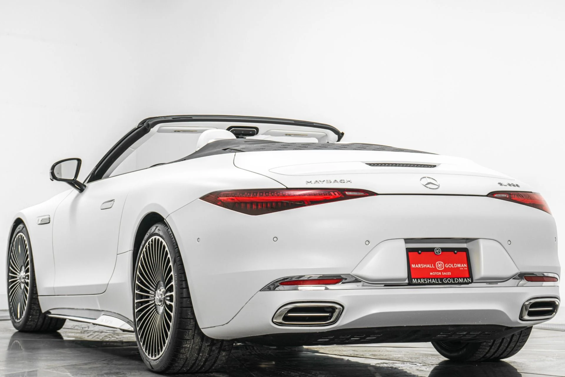 mph006_106199310_Used_2026_Mercedes_Benz_Maybach_SL_680_Factory_Matte_Paint_Extremely_Low_Miles_1771434800_f5695d7b82