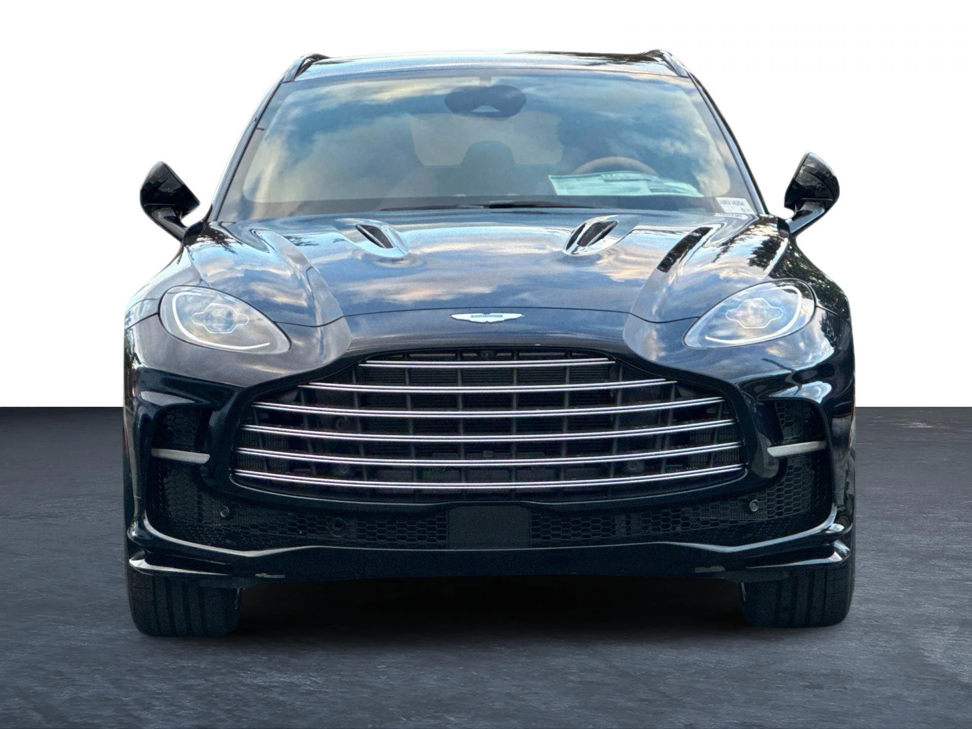 mph006_1071538768_New_2026_Aston_Martin_DBX_707_1767798686_0f0c297e7e