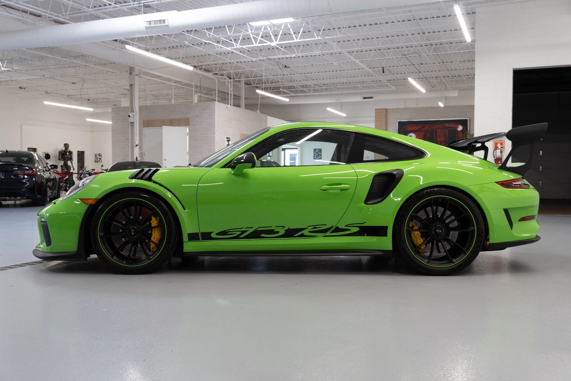 mph006_1074109639_Used_2019_Porsche_911_GT_3_RS_1730230341_ea7b5c6c28